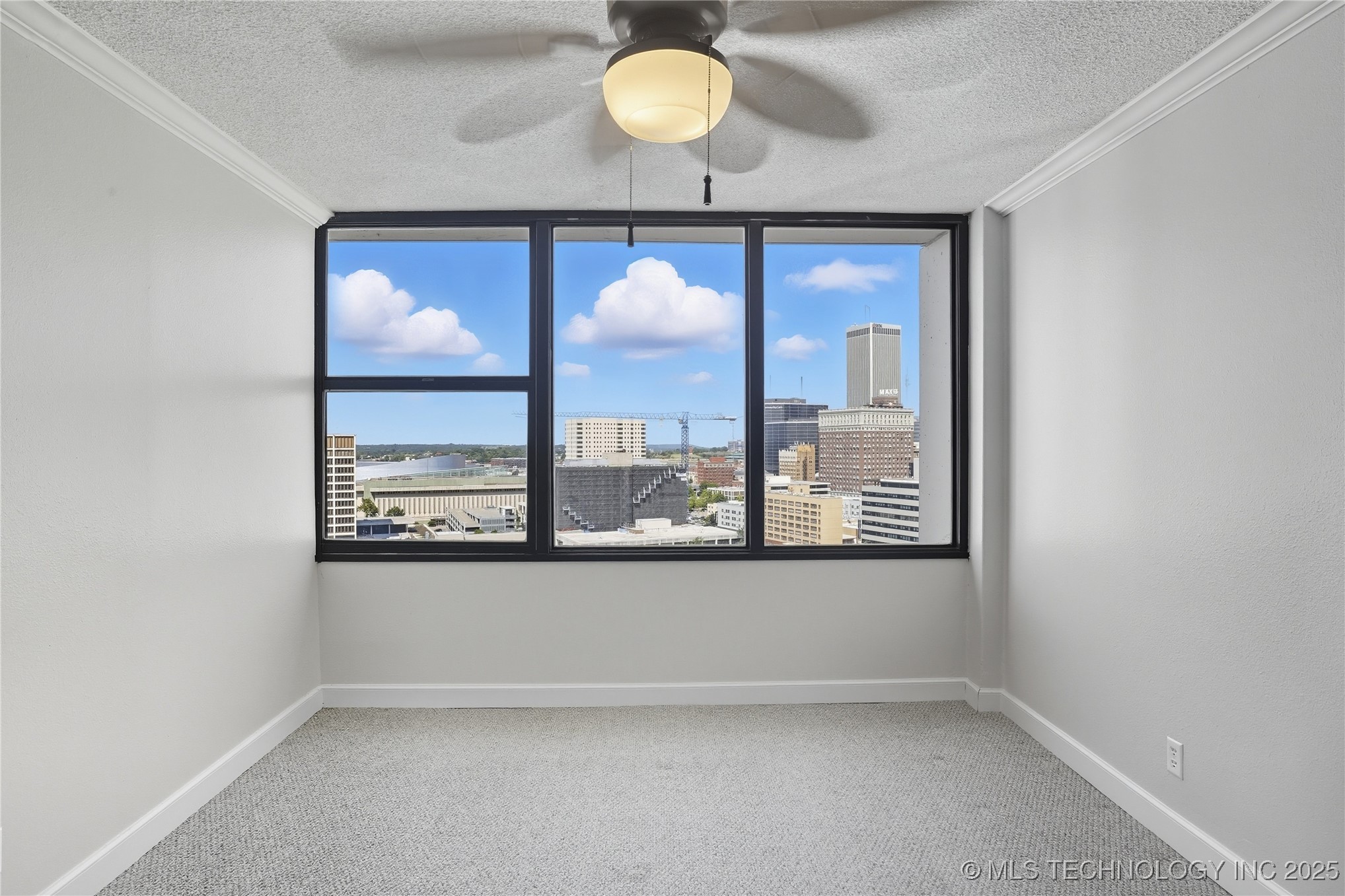 410 W 7th Street 2026 Property Photo 22