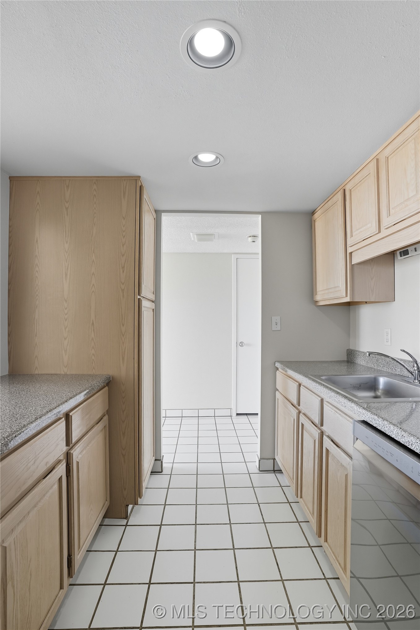 410 W 7th Street 2026 Property Photo 27