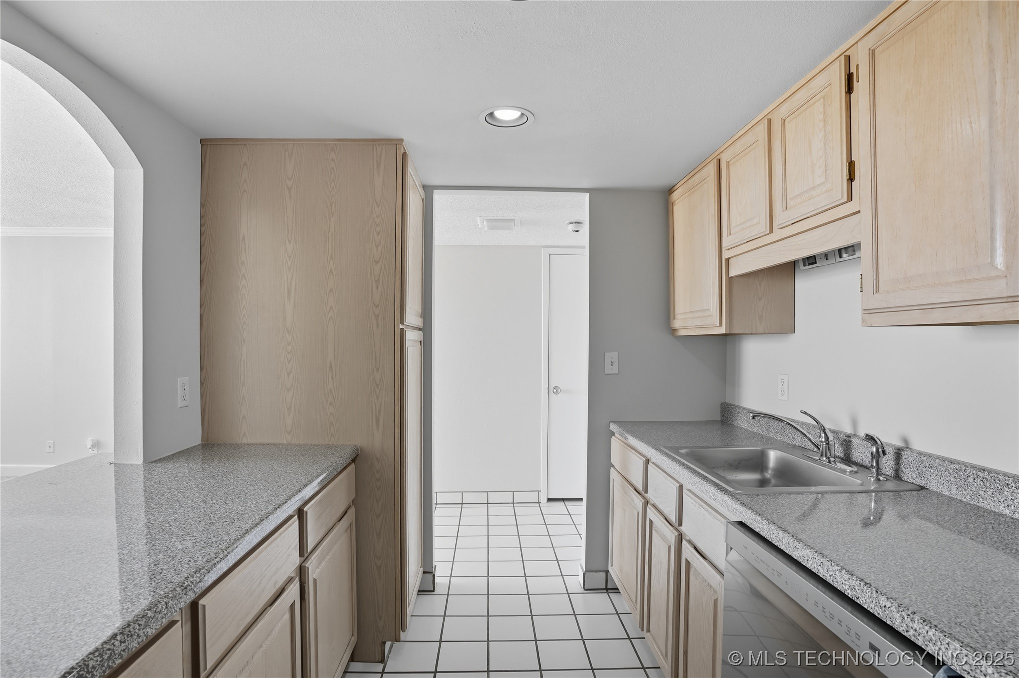 410 W 7th Street 2026 Property Photo 28