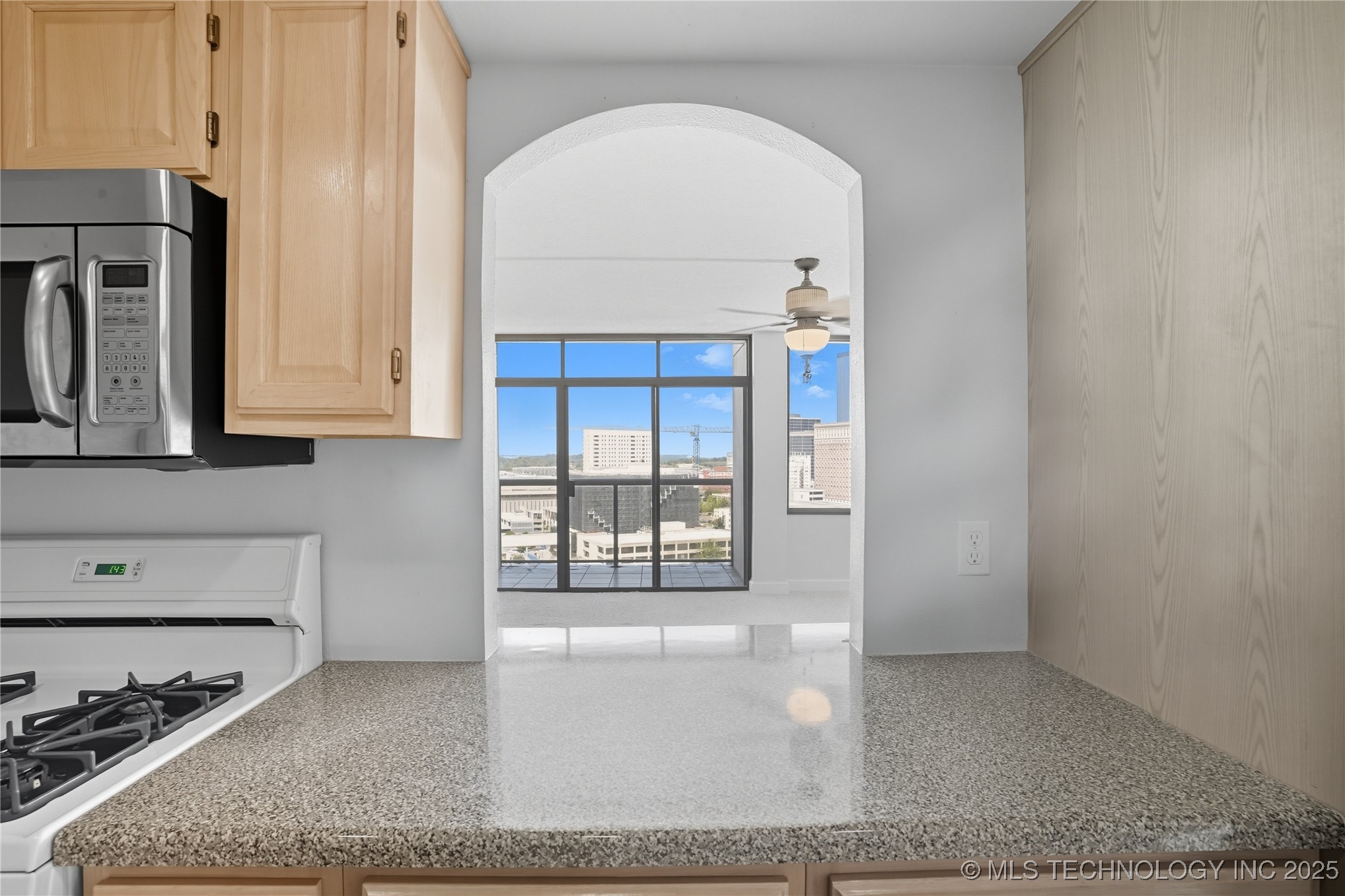 410 W 7th Street 2026 Property Photo 29