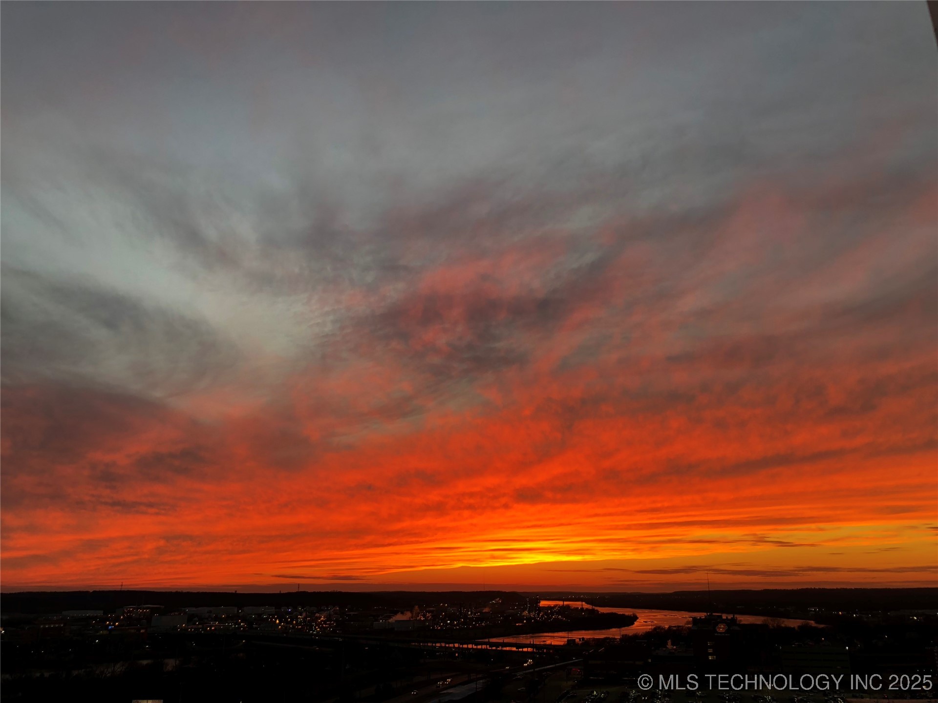 410 W 7th Street 2026 Property Photo 40
