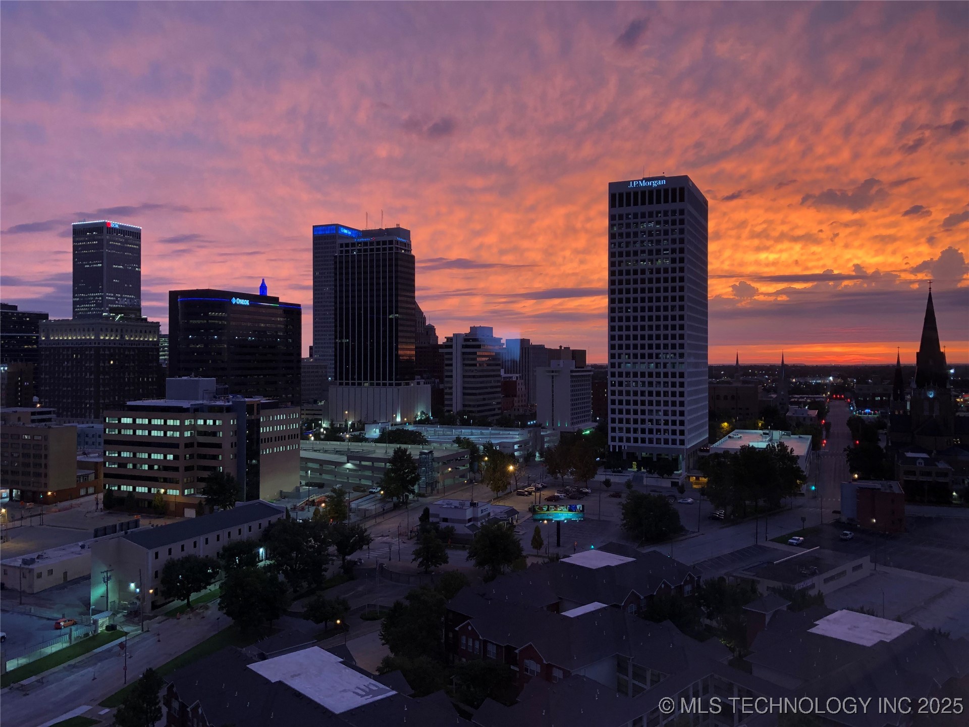 410 W 7th Street 2026 Property Photo 41