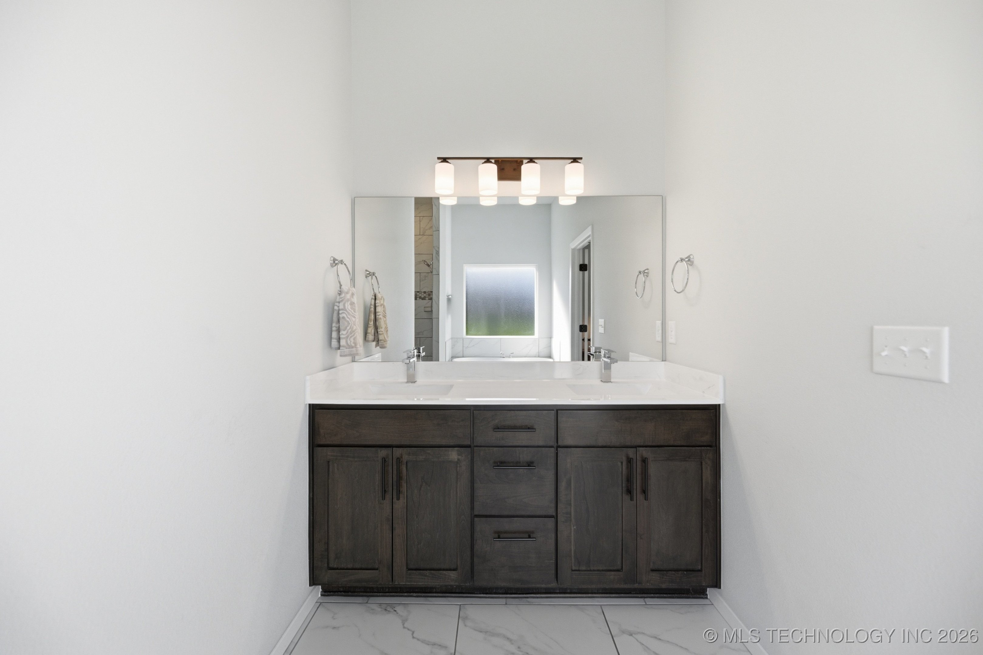 6317 E 88th Street N Property Photo 16