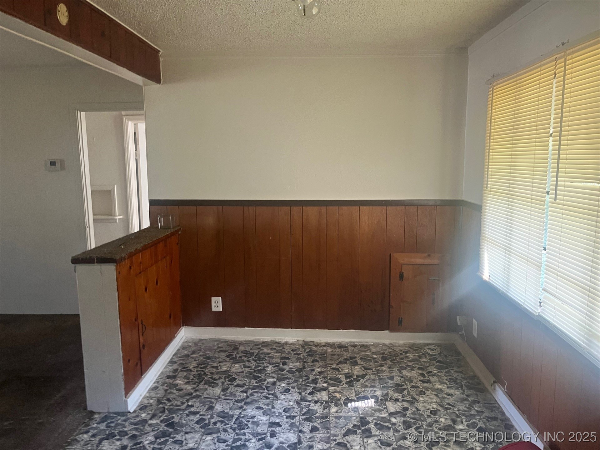 314 E Mohawk Boulevard Property Photo 3