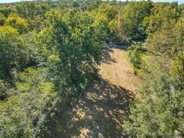 E 11th Street East Property Photo 9