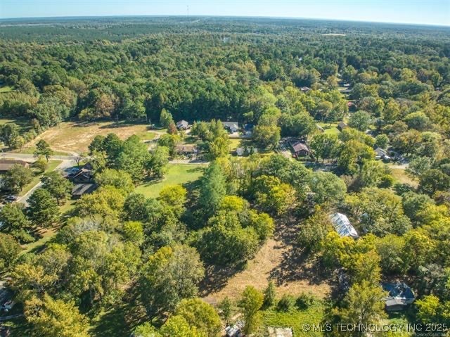 E 11th Street East Property Photo 10