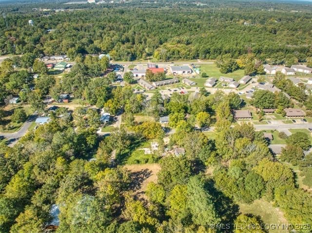 E 11th Street East Property Photo 12