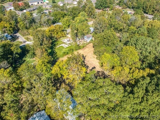 E 11th Street East Property Photo 16