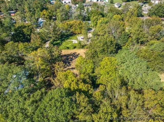 E 11th Street East Property Photo 17