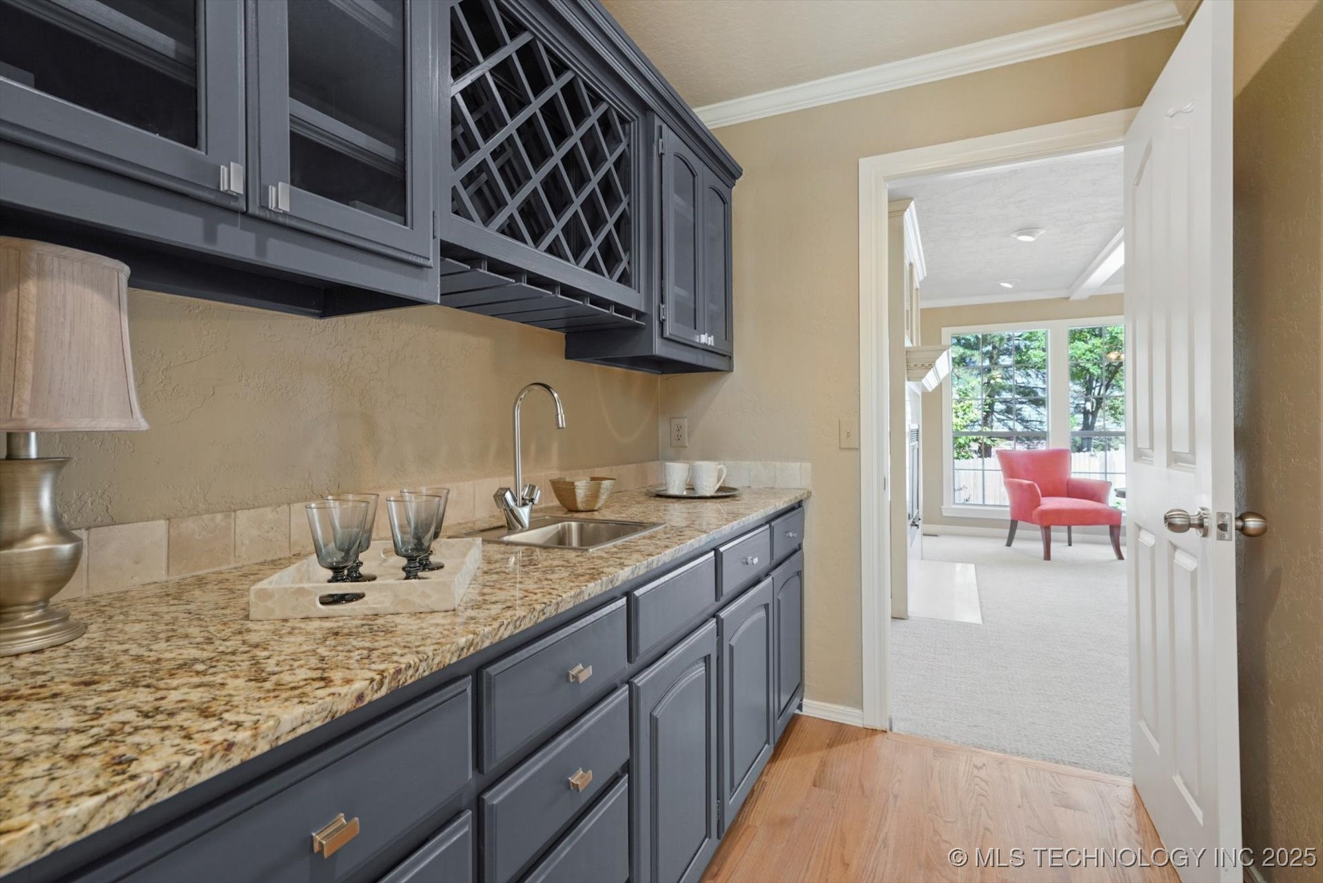 2605 E 74th Place Property Photo 5