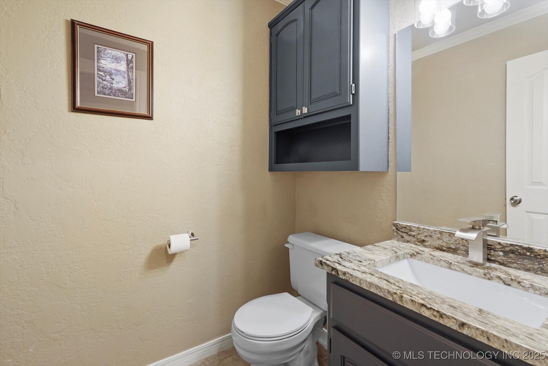 2605 E 74th Place Property Photo 17