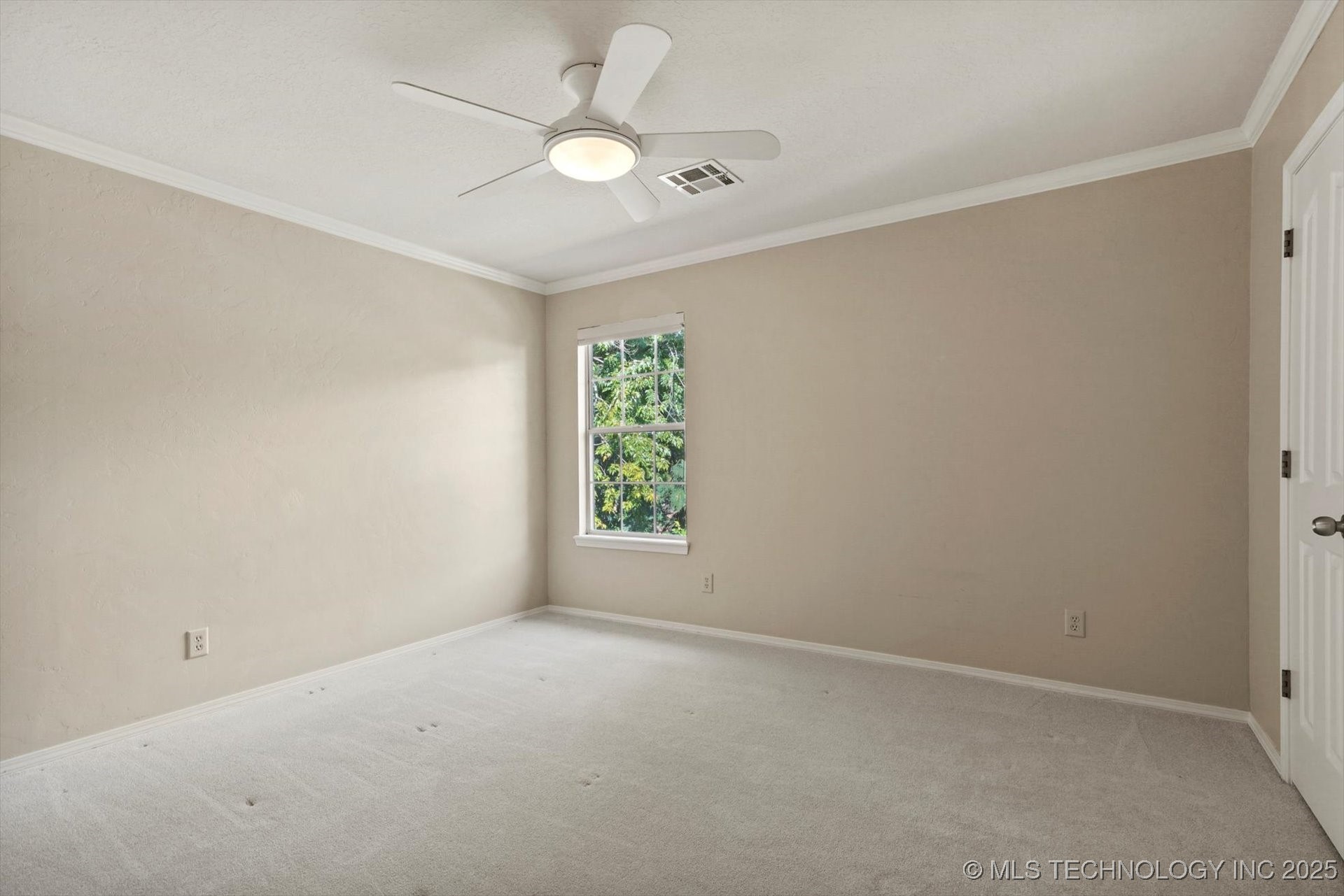 2605 E 74th Place Property Photo 19