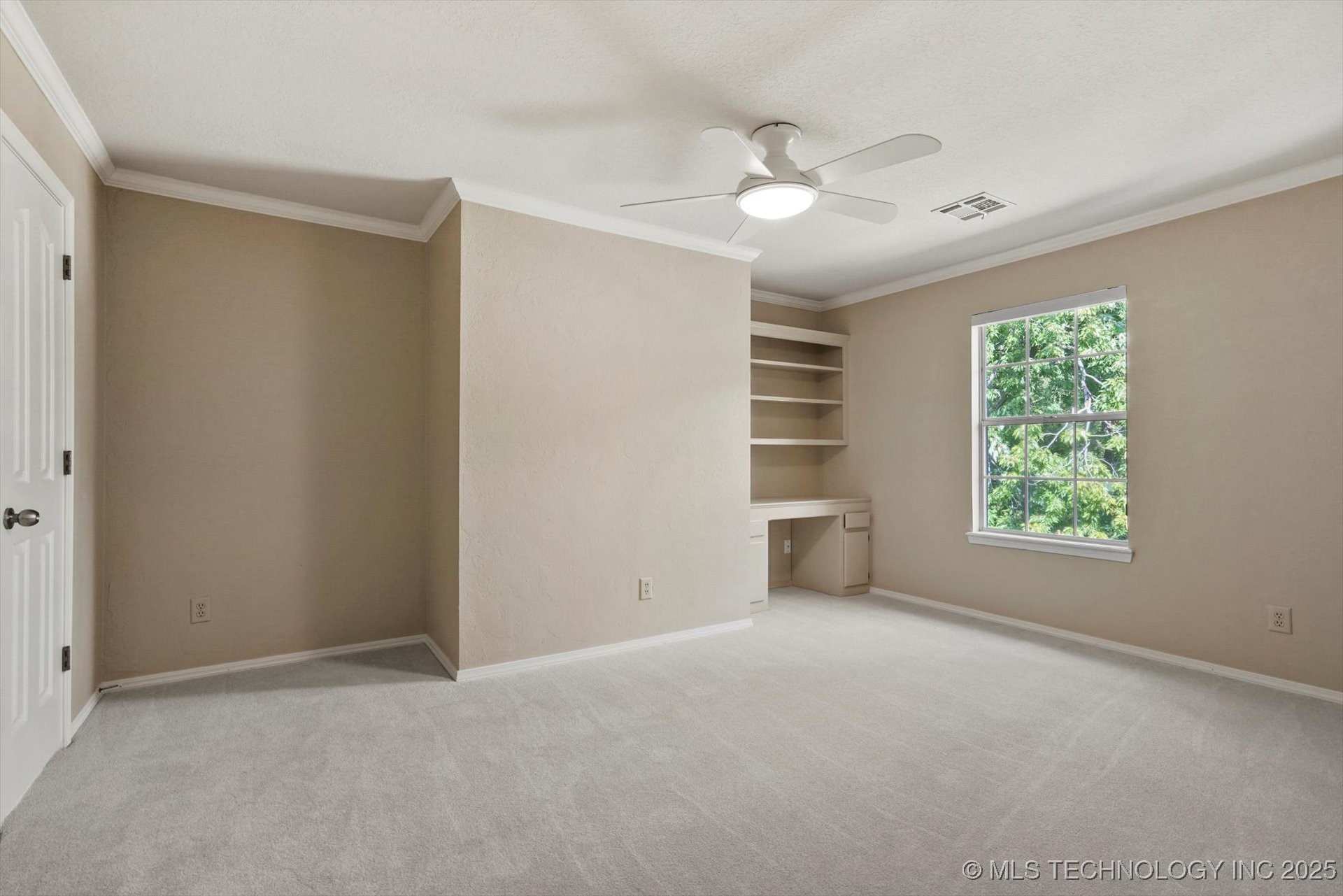 2605 E 74th Place Property Photo 21