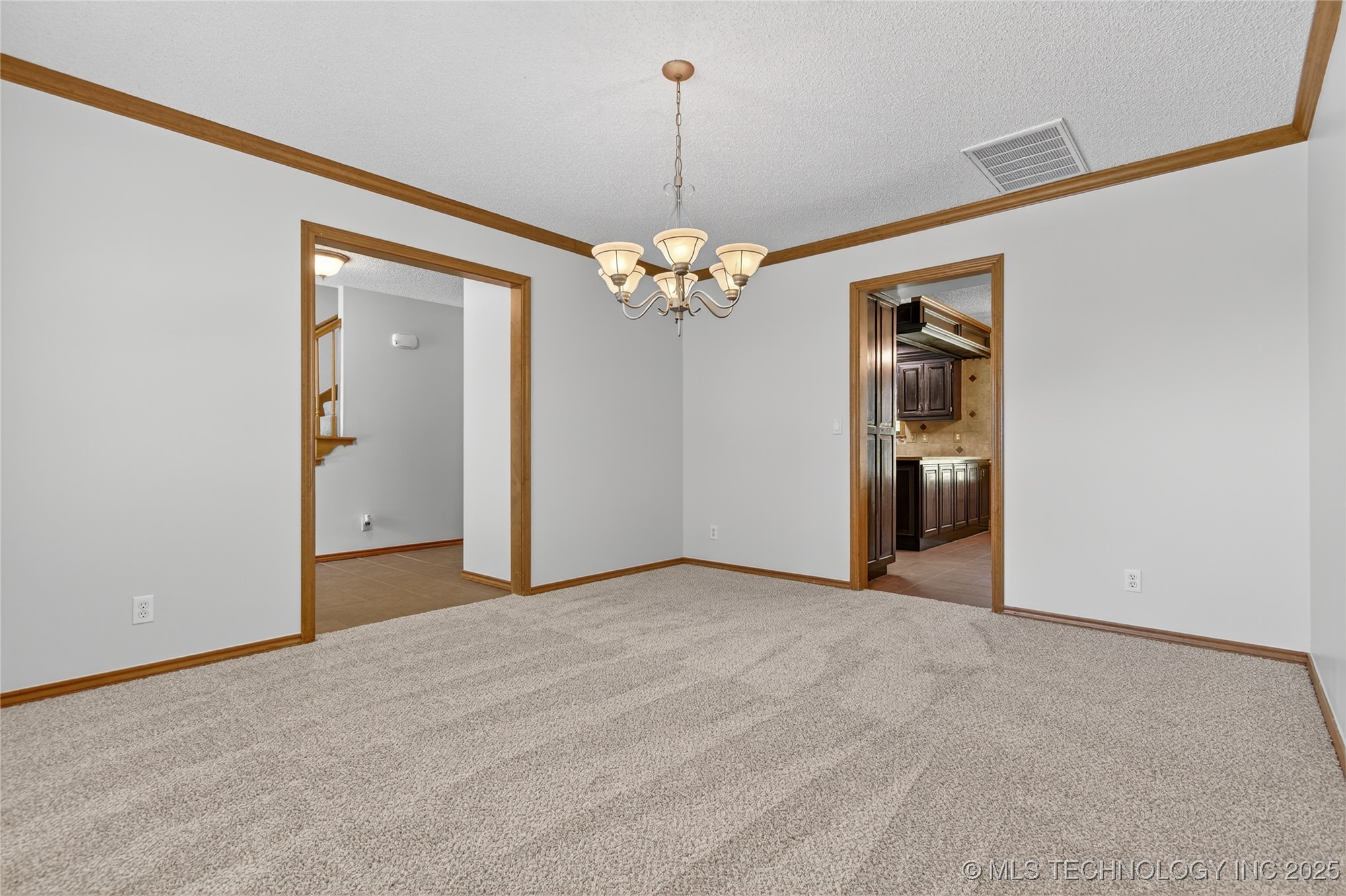 2925 Claremont Drive Property Photo 10