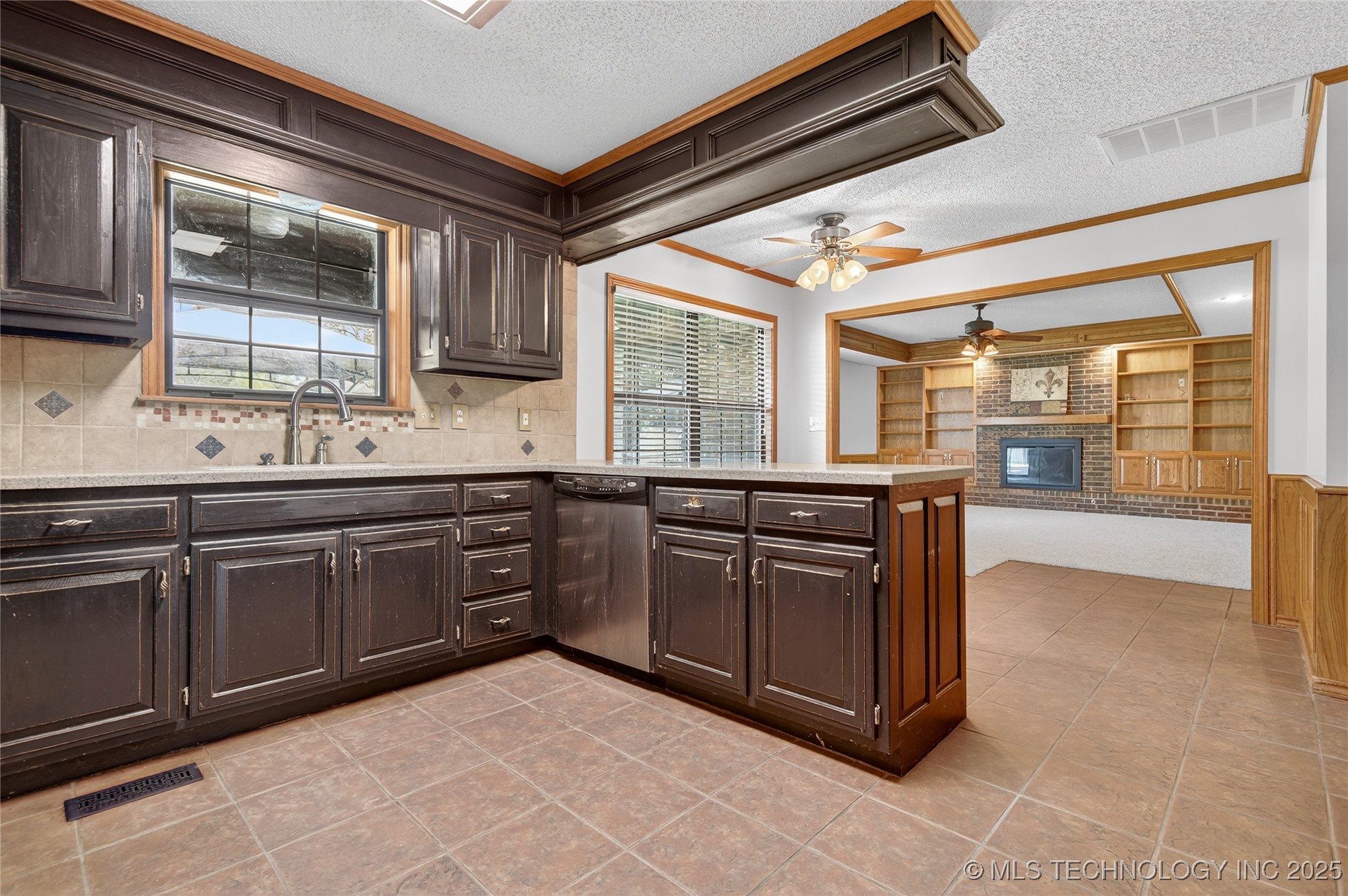 2925 Claremont Drive Property Photo 14