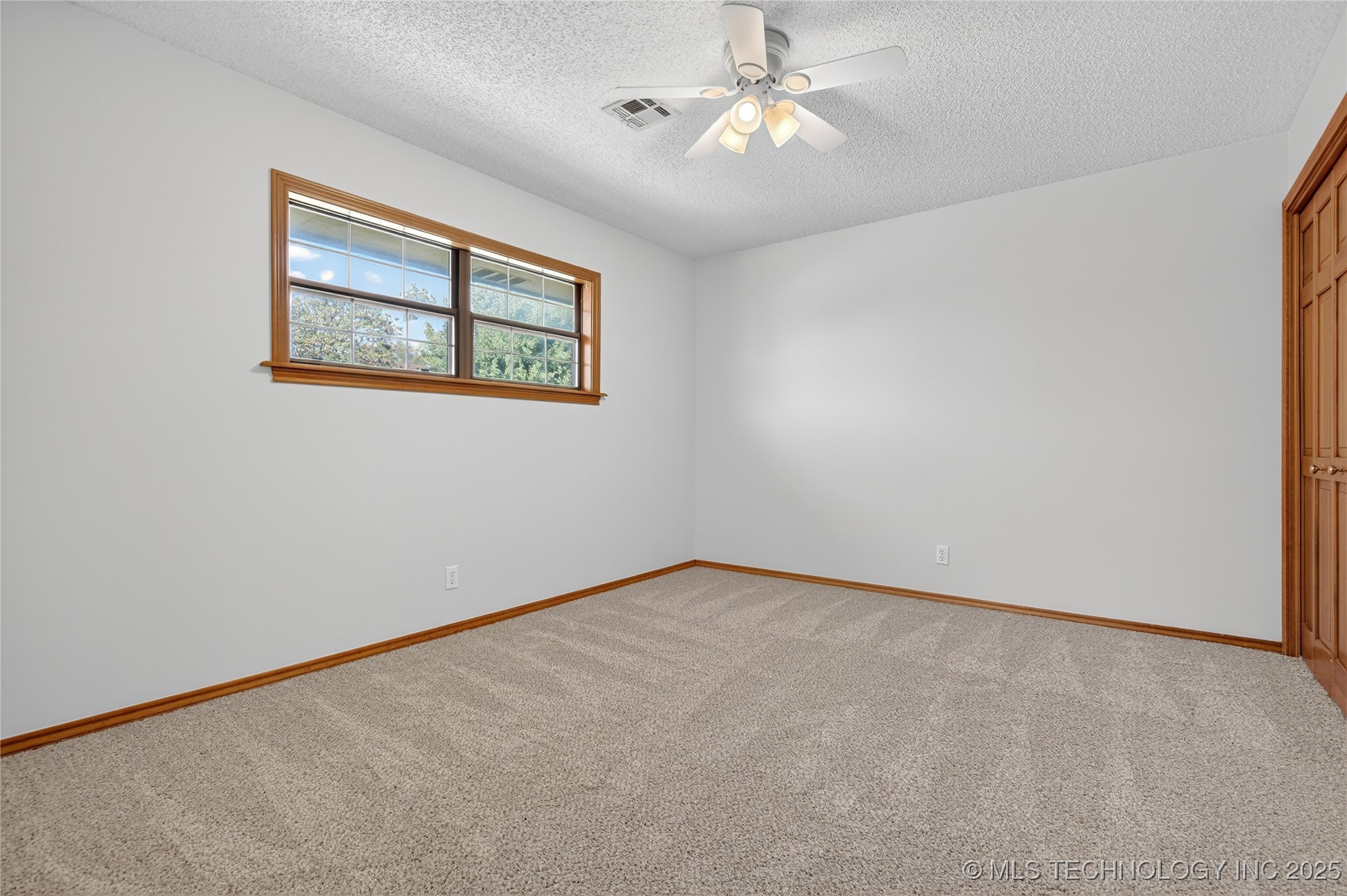 2925 Claremont Drive Property Photo 28