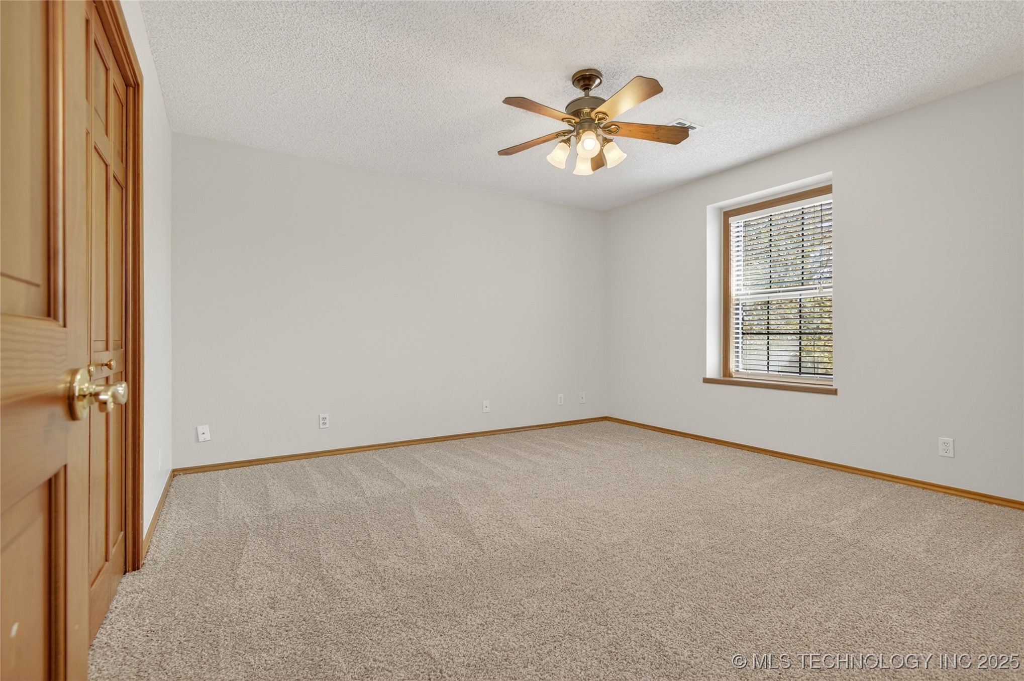 2925 Claremont Drive Property Photo 30