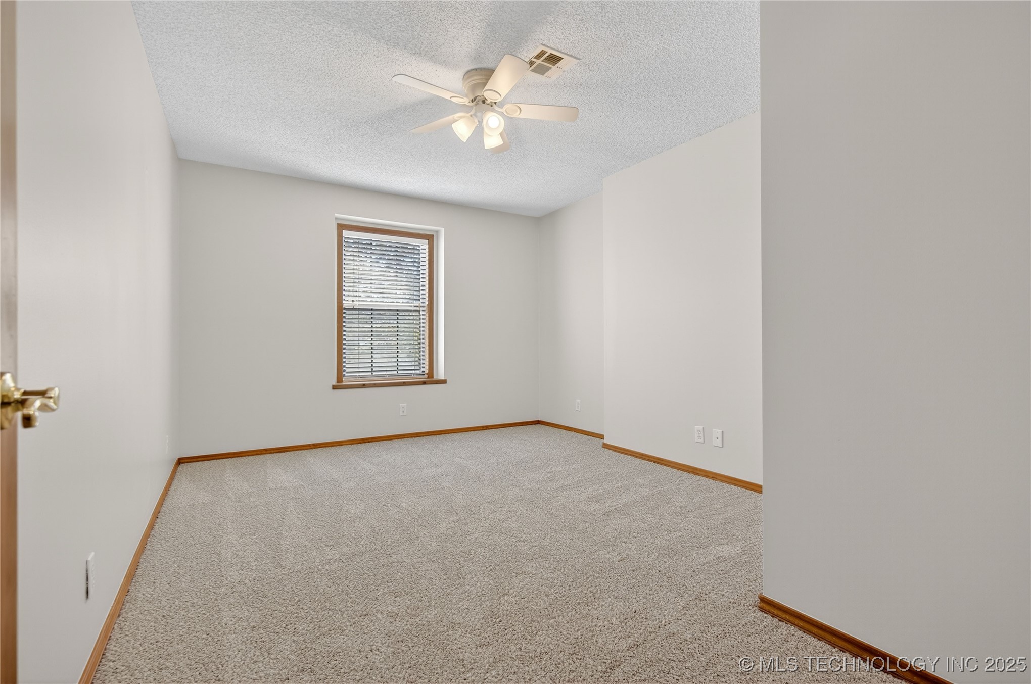 2925 Claremont Drive Property Photo 33