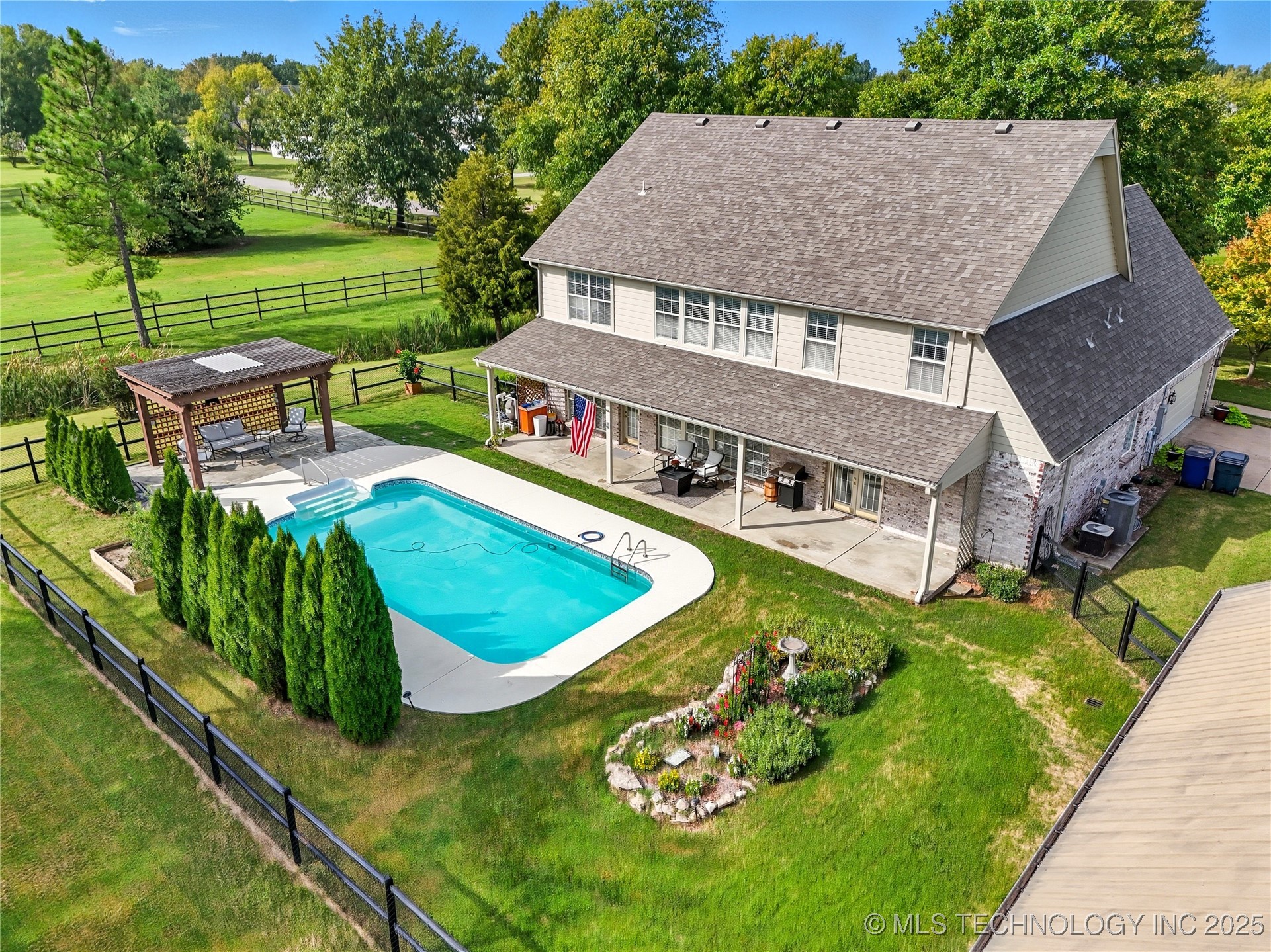 8219 N 175th East Avenue Property Photo 4