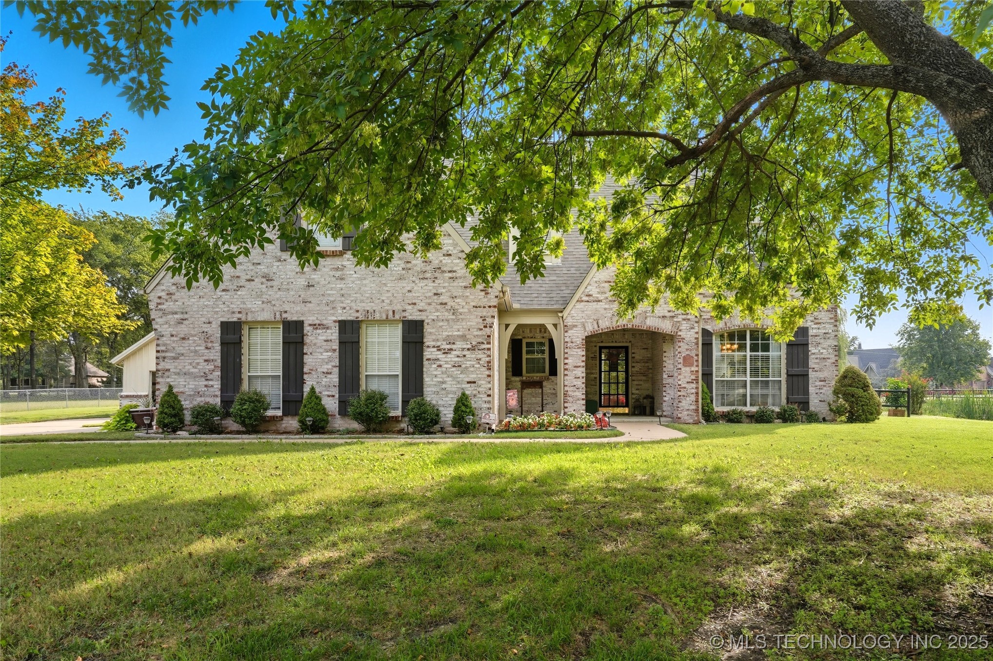 8219 N 175th East Avenue Property Photo 11