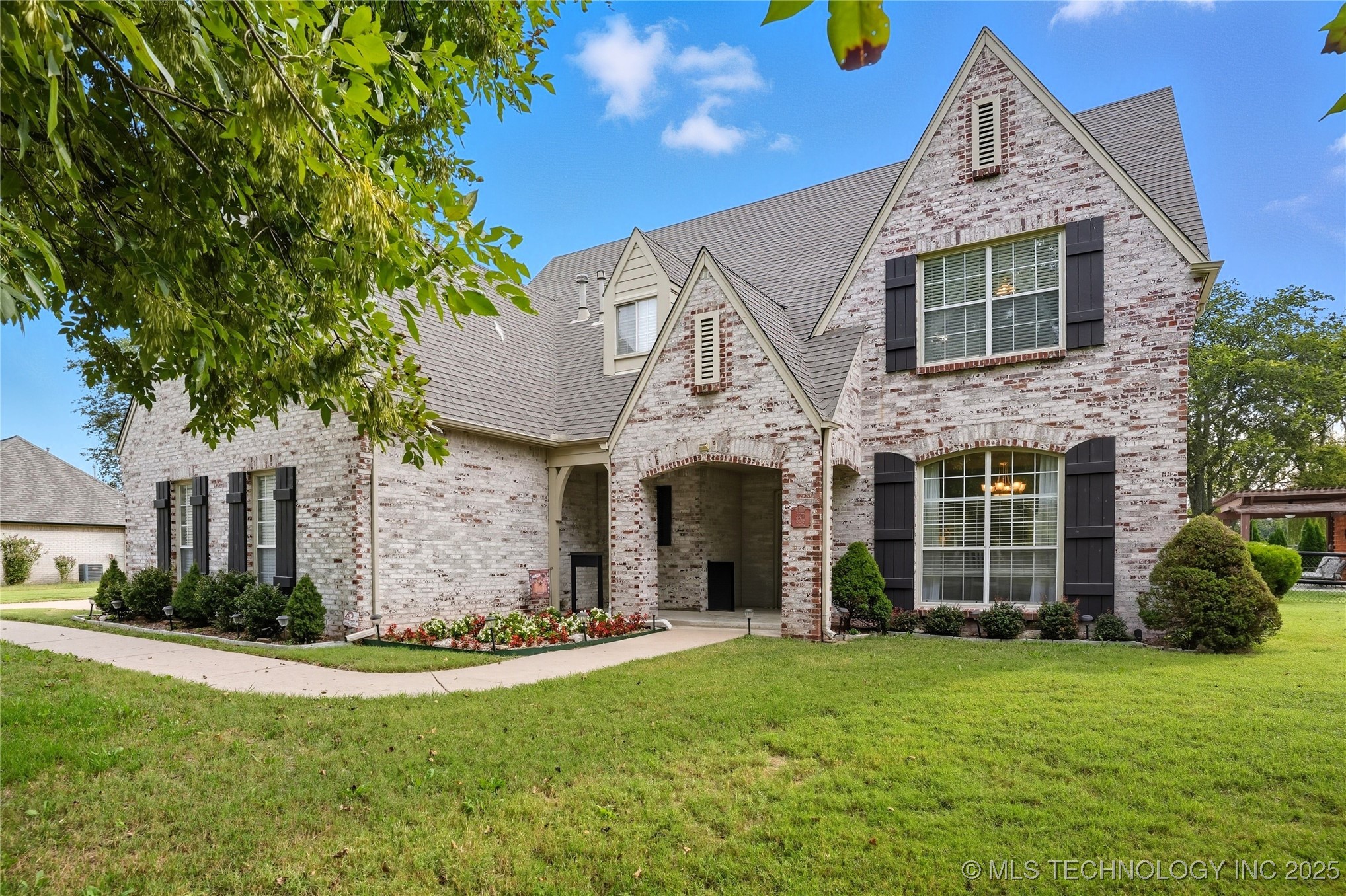 8219 N 175th East Avenue Property Photo 12