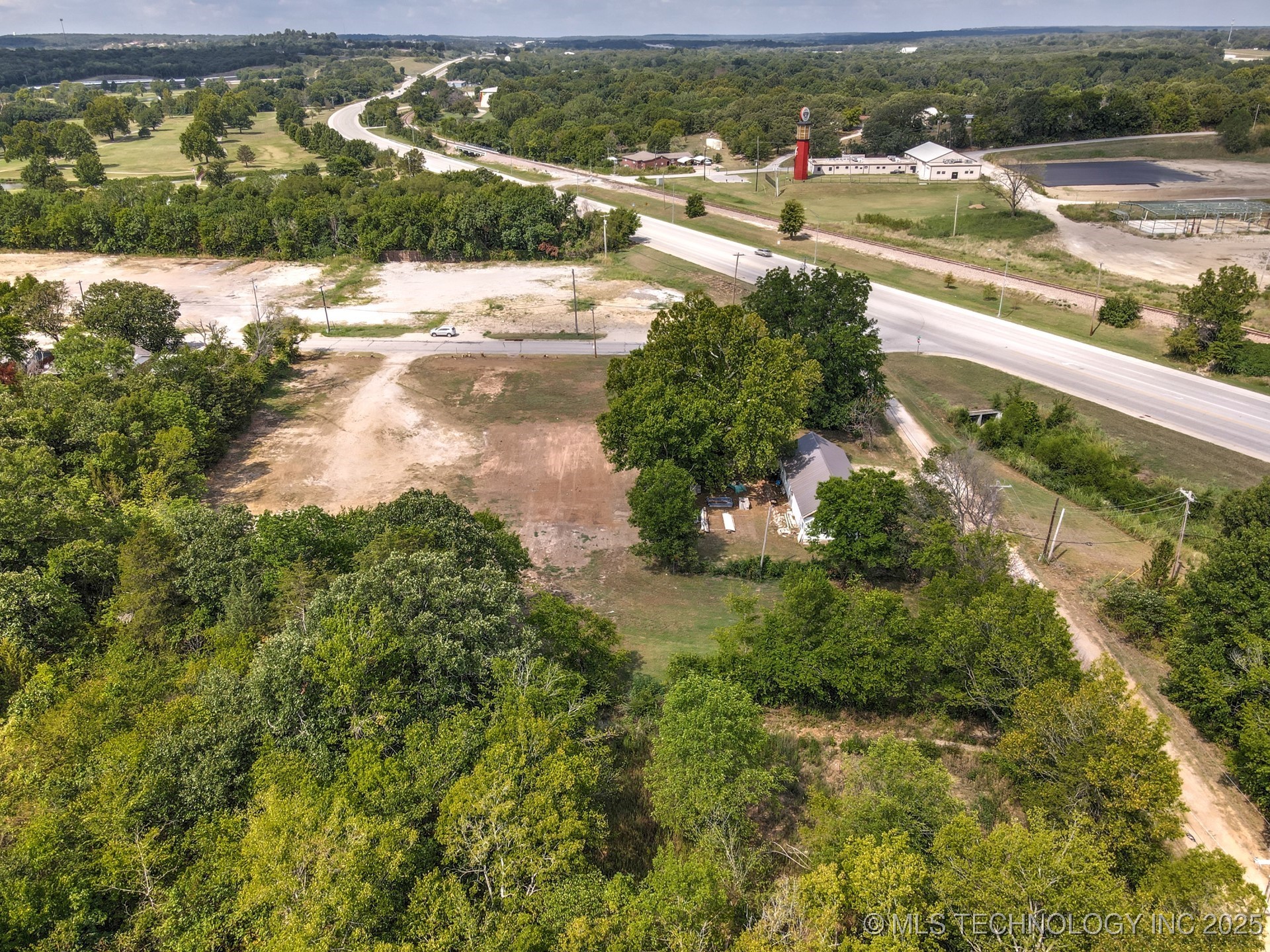 215 S Hawthorne Street Property Photo 5