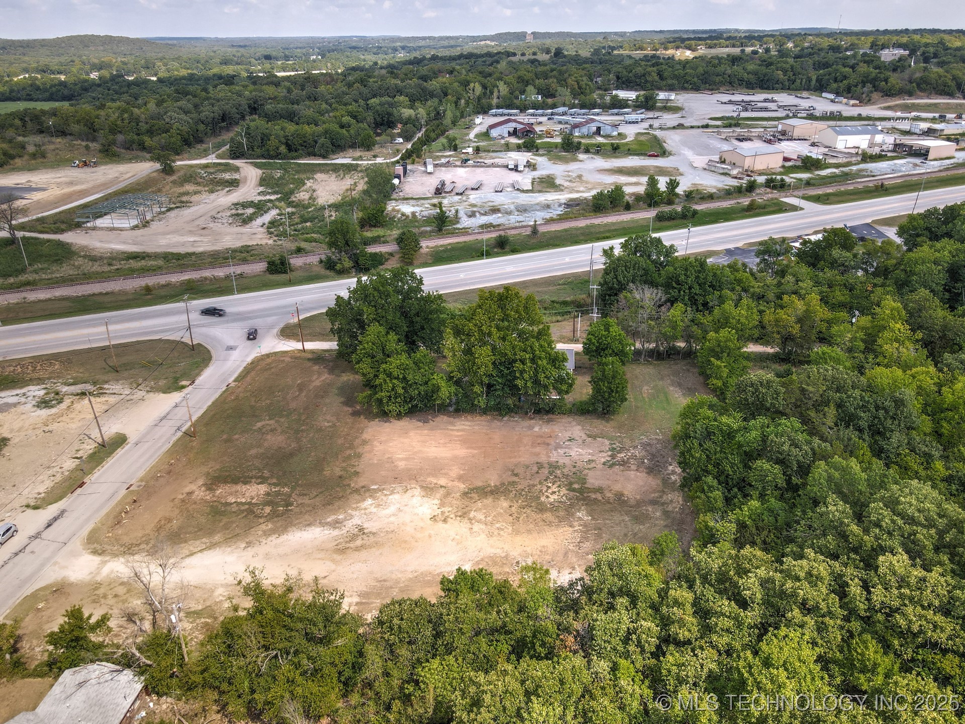 215 S Hawthorne Street Property Photo 7