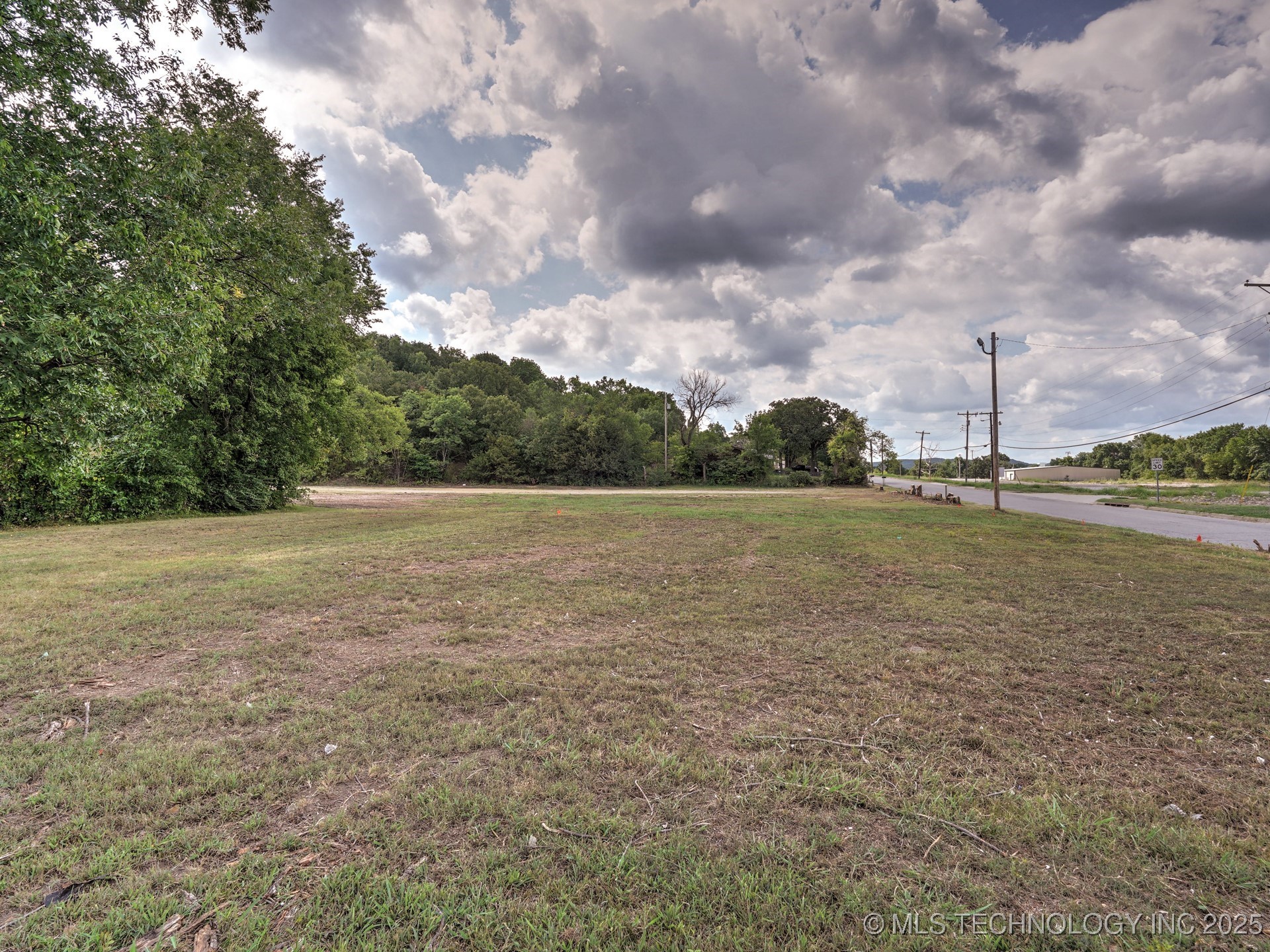 215 S Hawthorne Street Property Photo 11