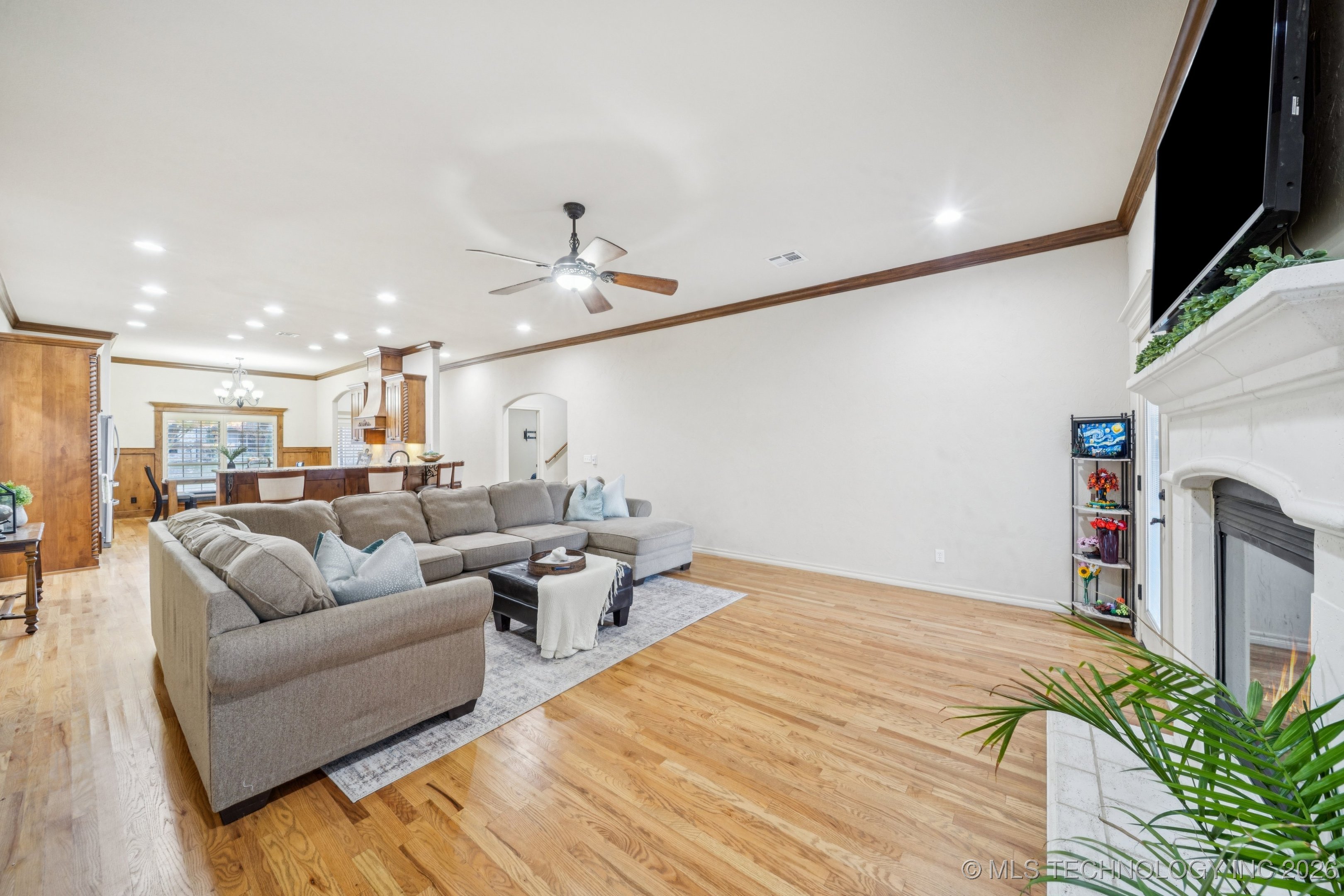 2717 E 140th Place S Property Photo 9