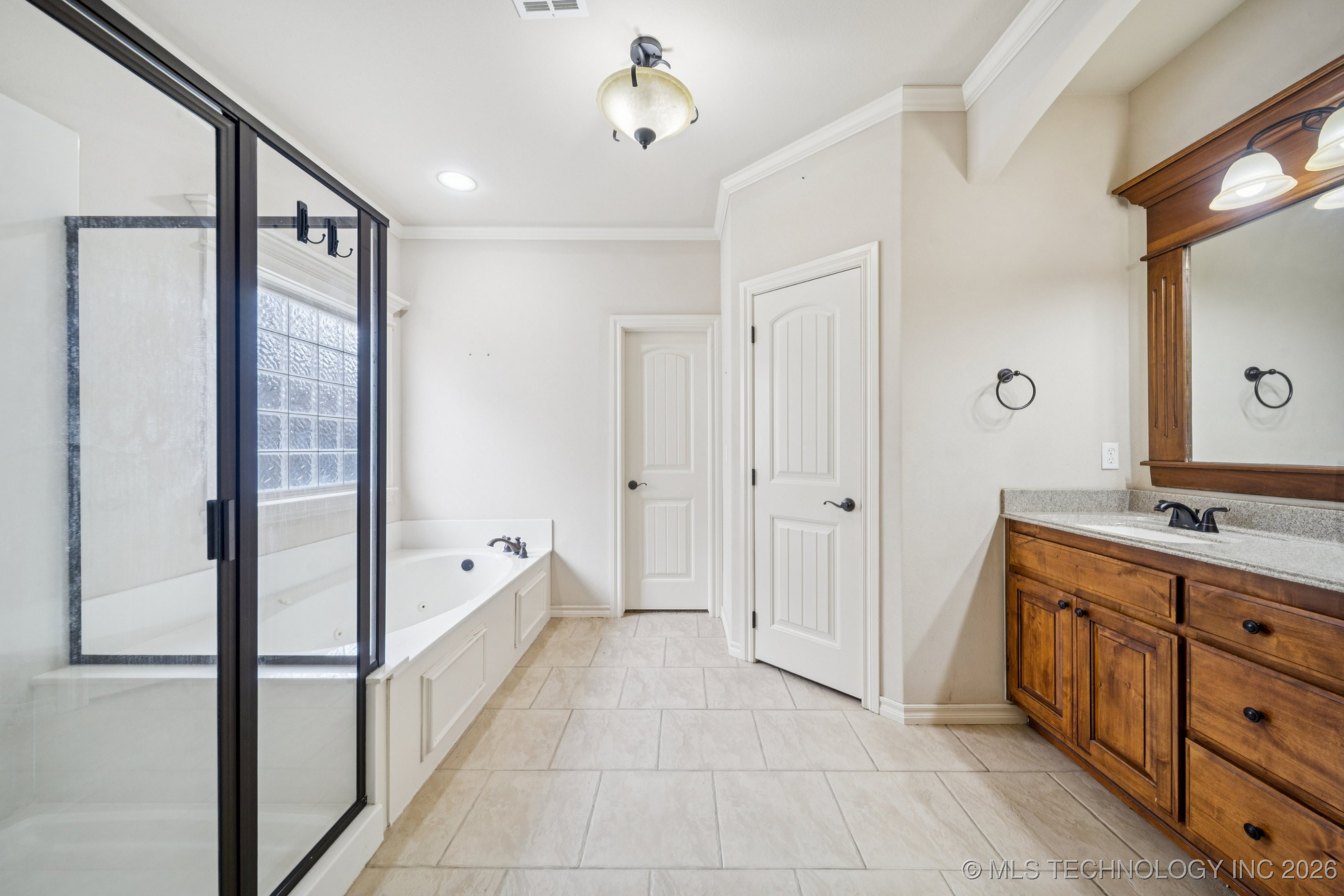 2717 E 140th Place S Property Photo 23