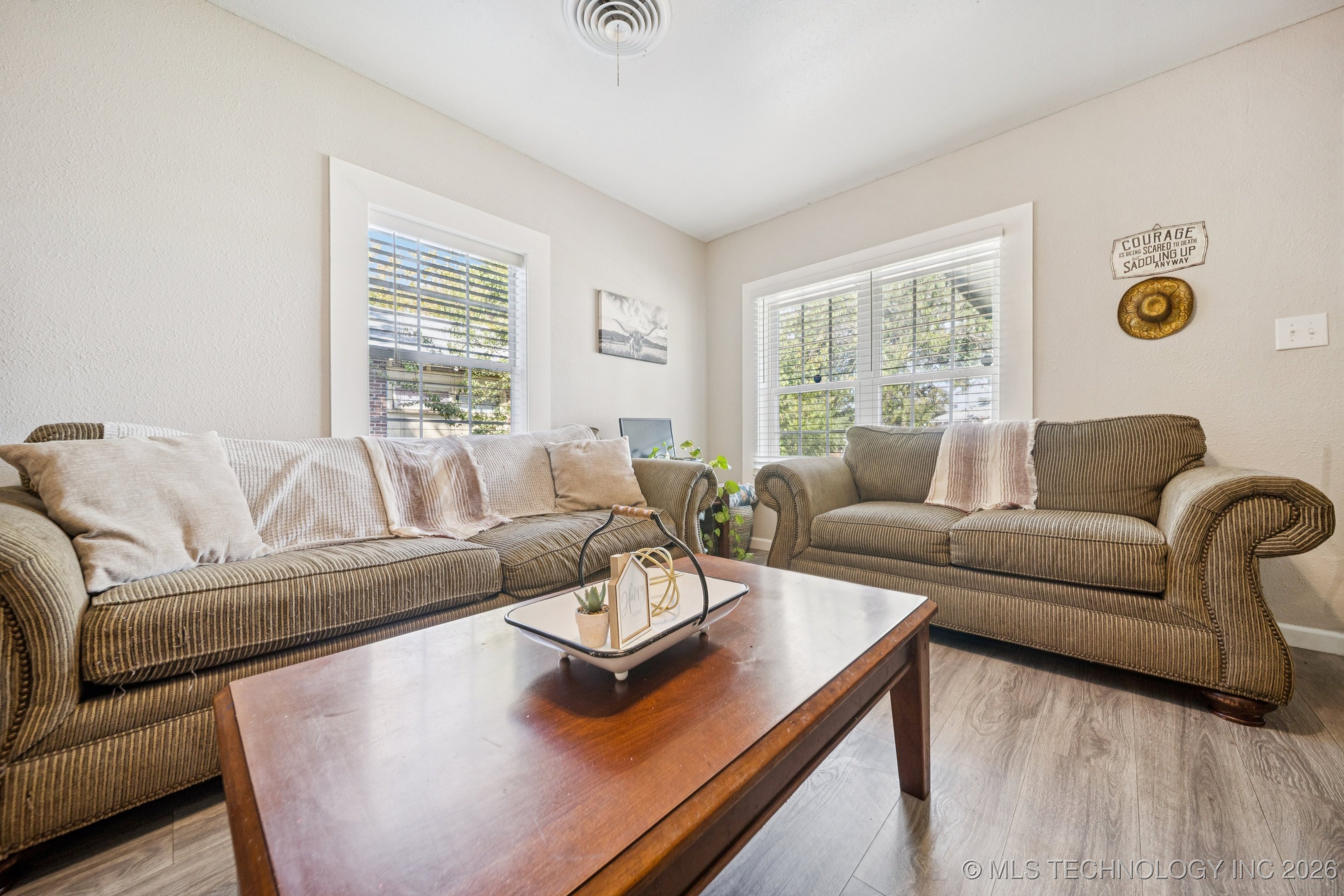 1106 N Alabama Avenue Property Photo 4