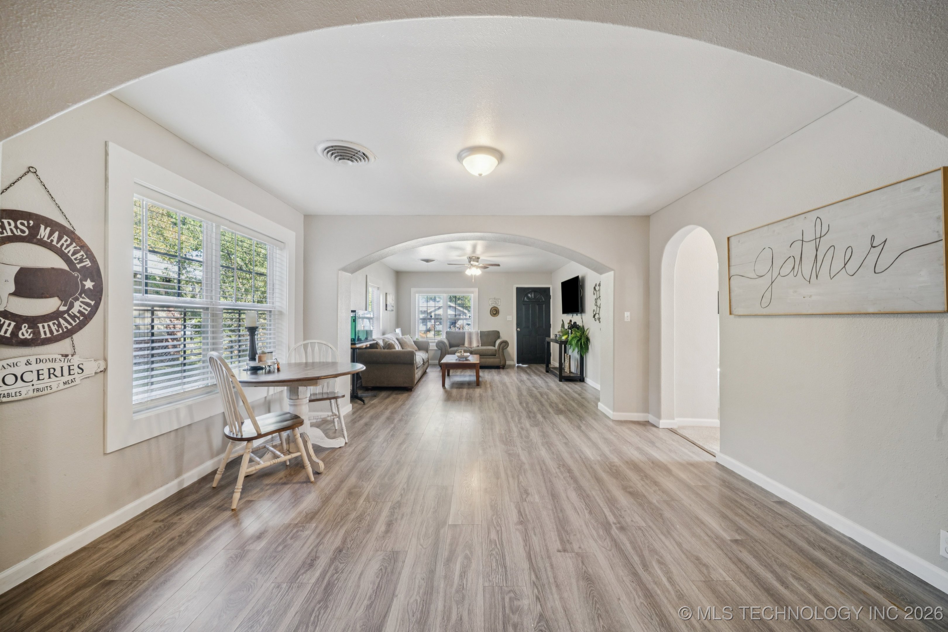 1106 N Alabama Avenue Property Photo 8