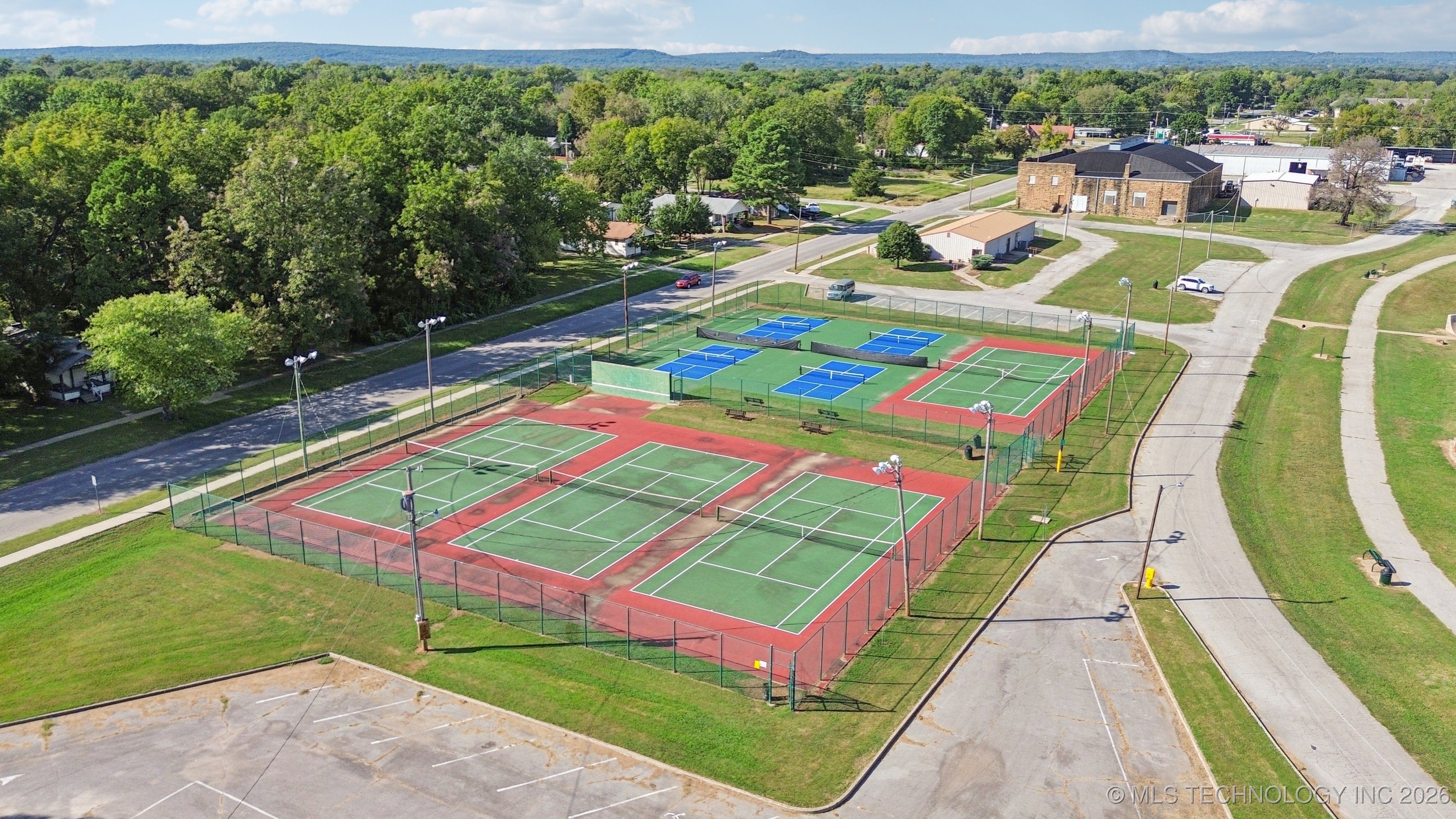 1106 N Alabama Avenue Property Photo 31