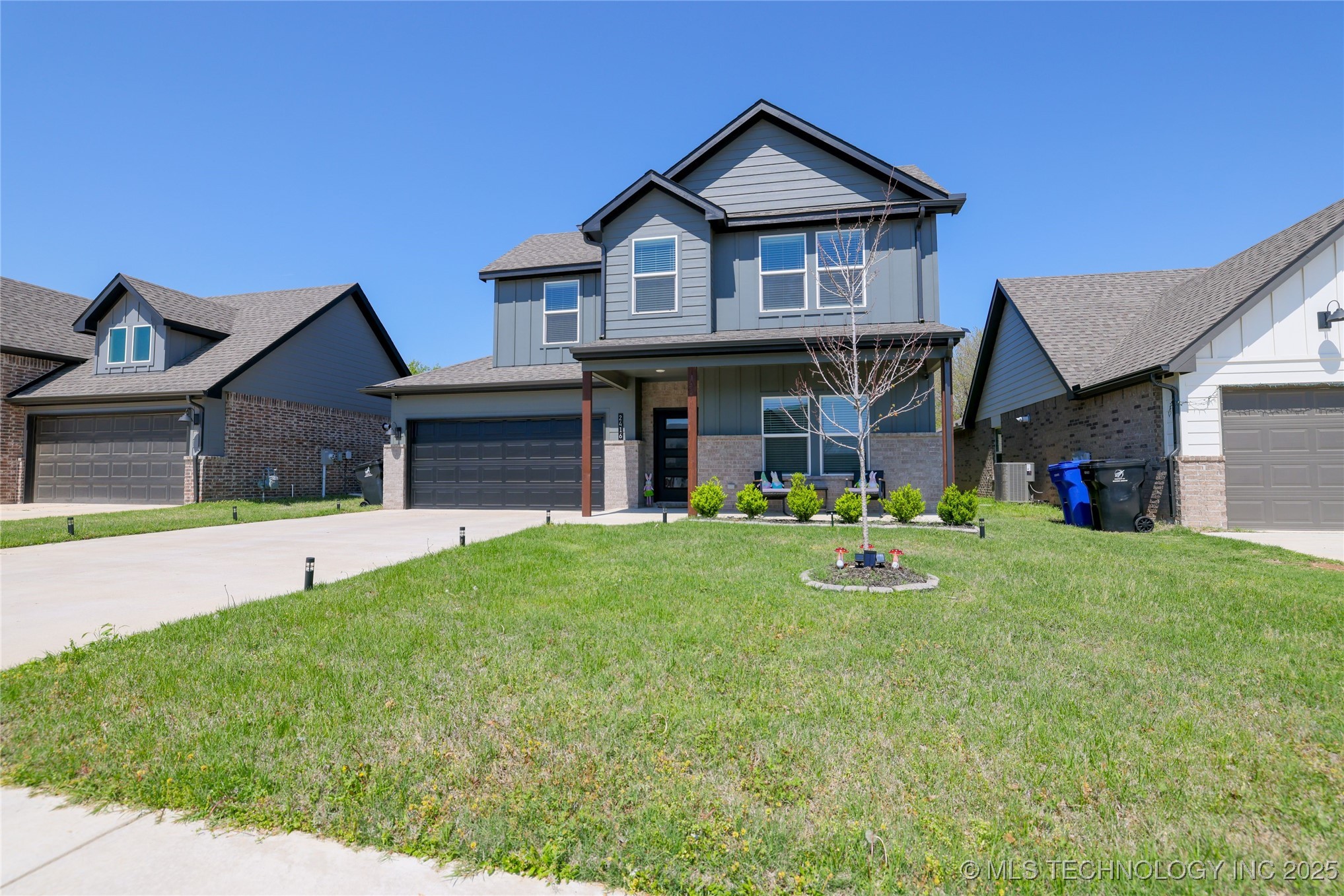 2416 W Birmingham Street Property Photo 1