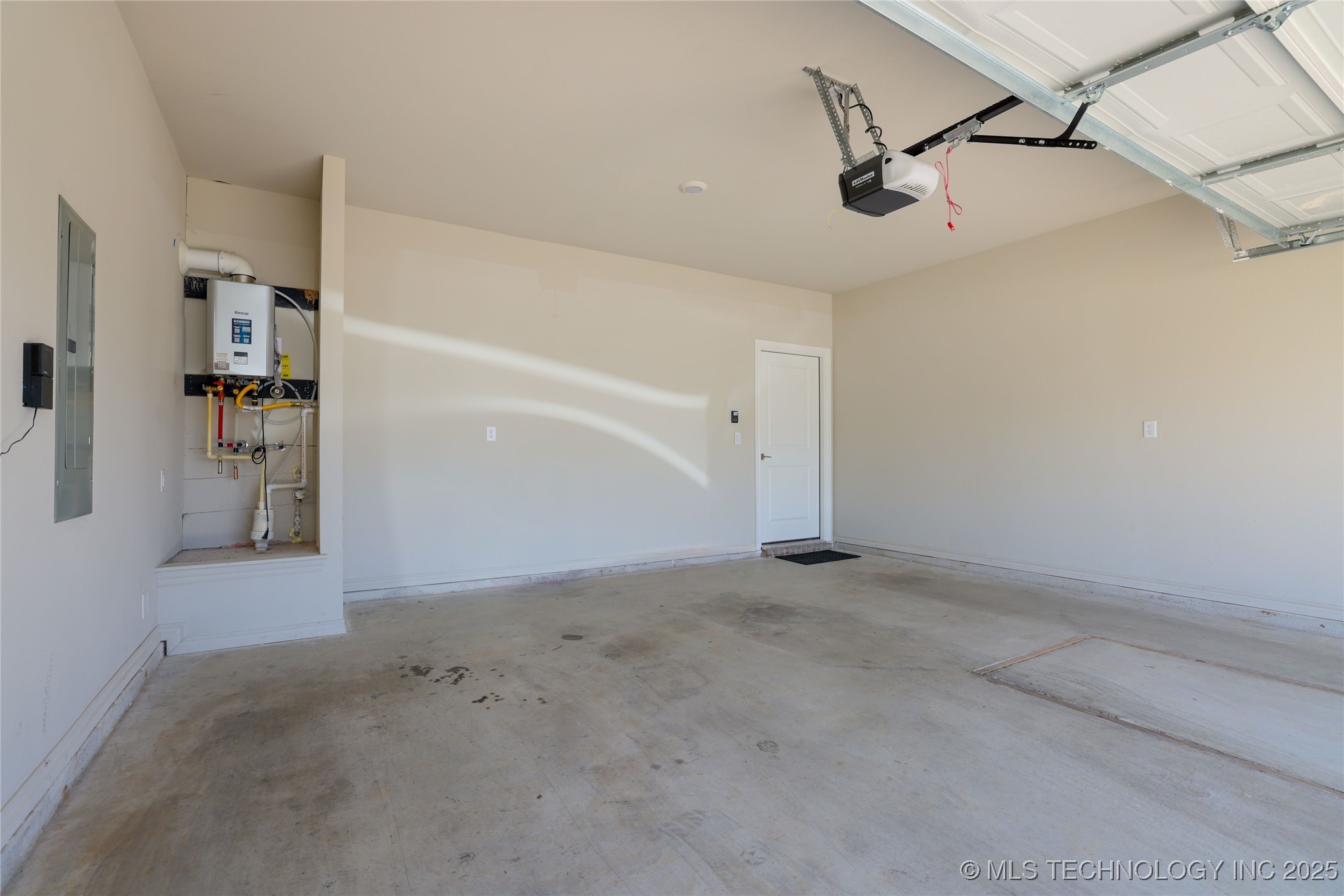 2416 W Birmingham Street Property Photo 21