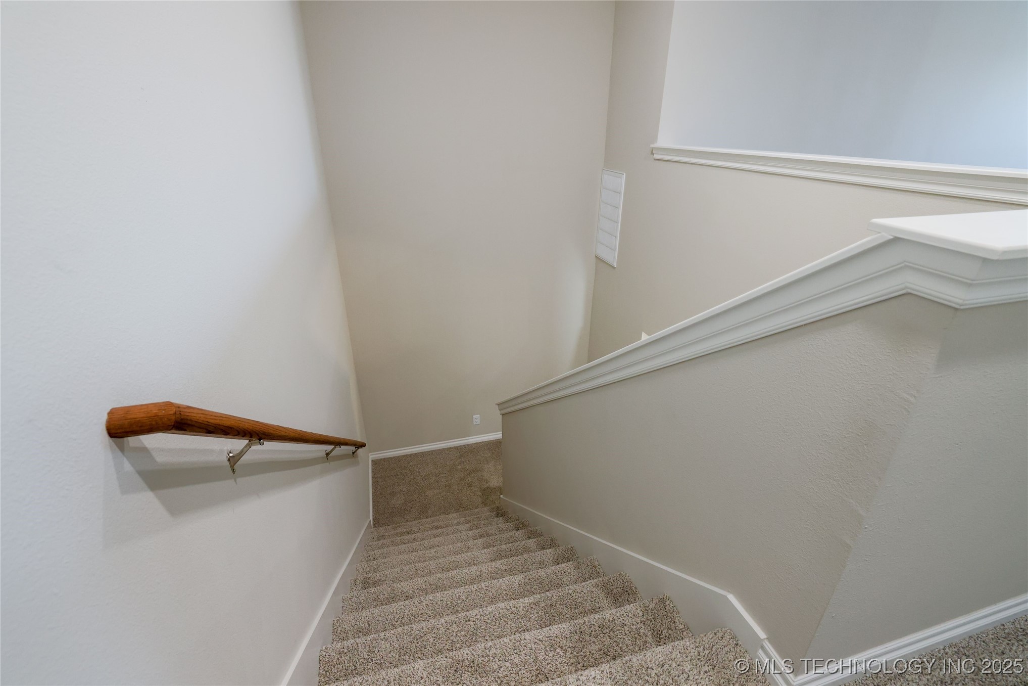 2416 W Birmingham Street Property Photo 23