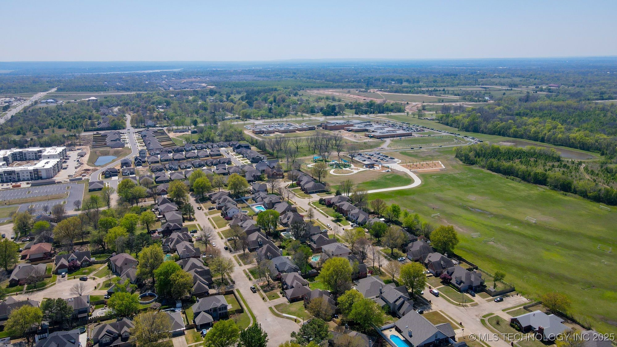 2416 W Birmingham Street Property Photo 31