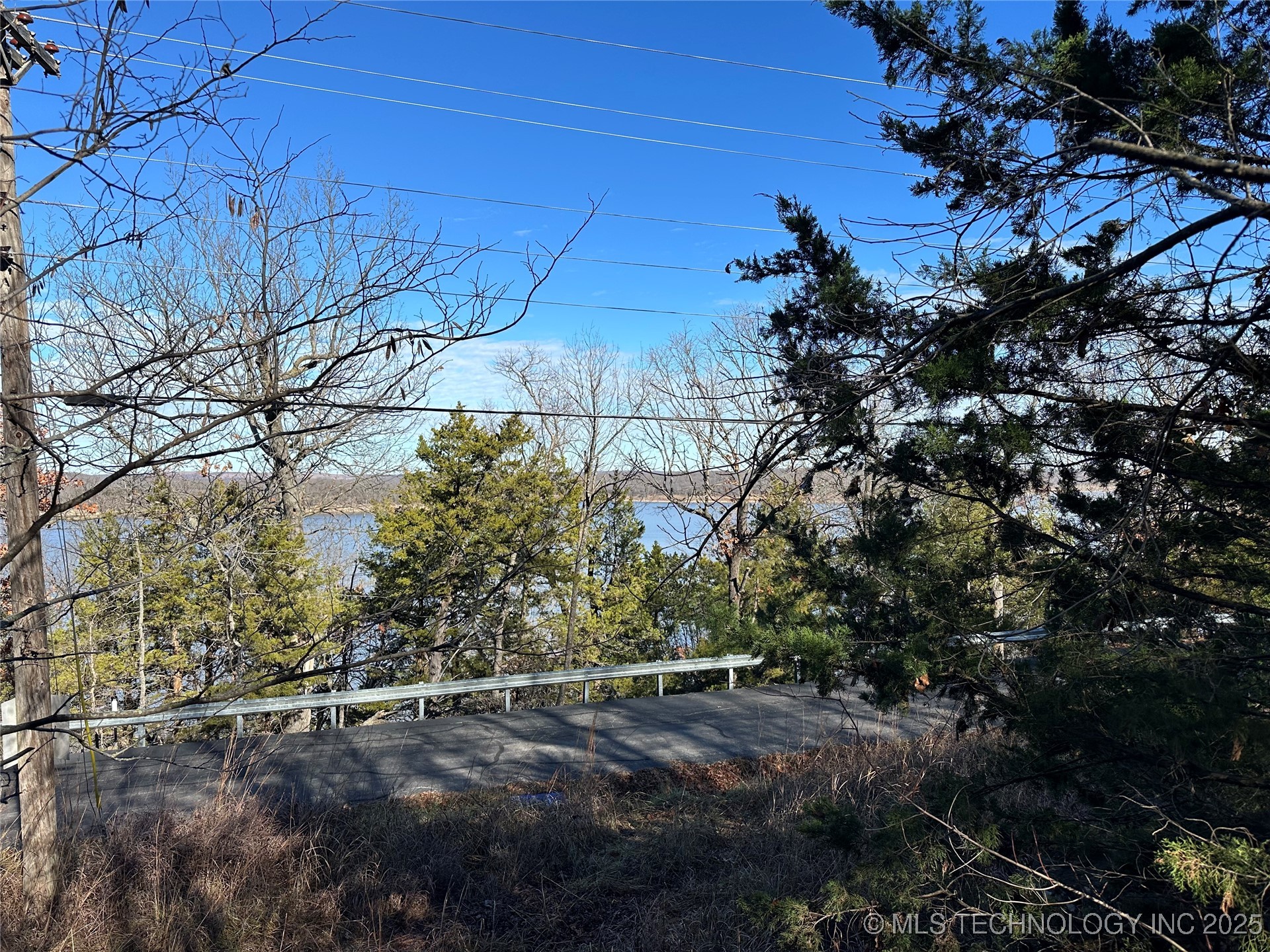 2496 W Lakeshore Drive Property Photo 10