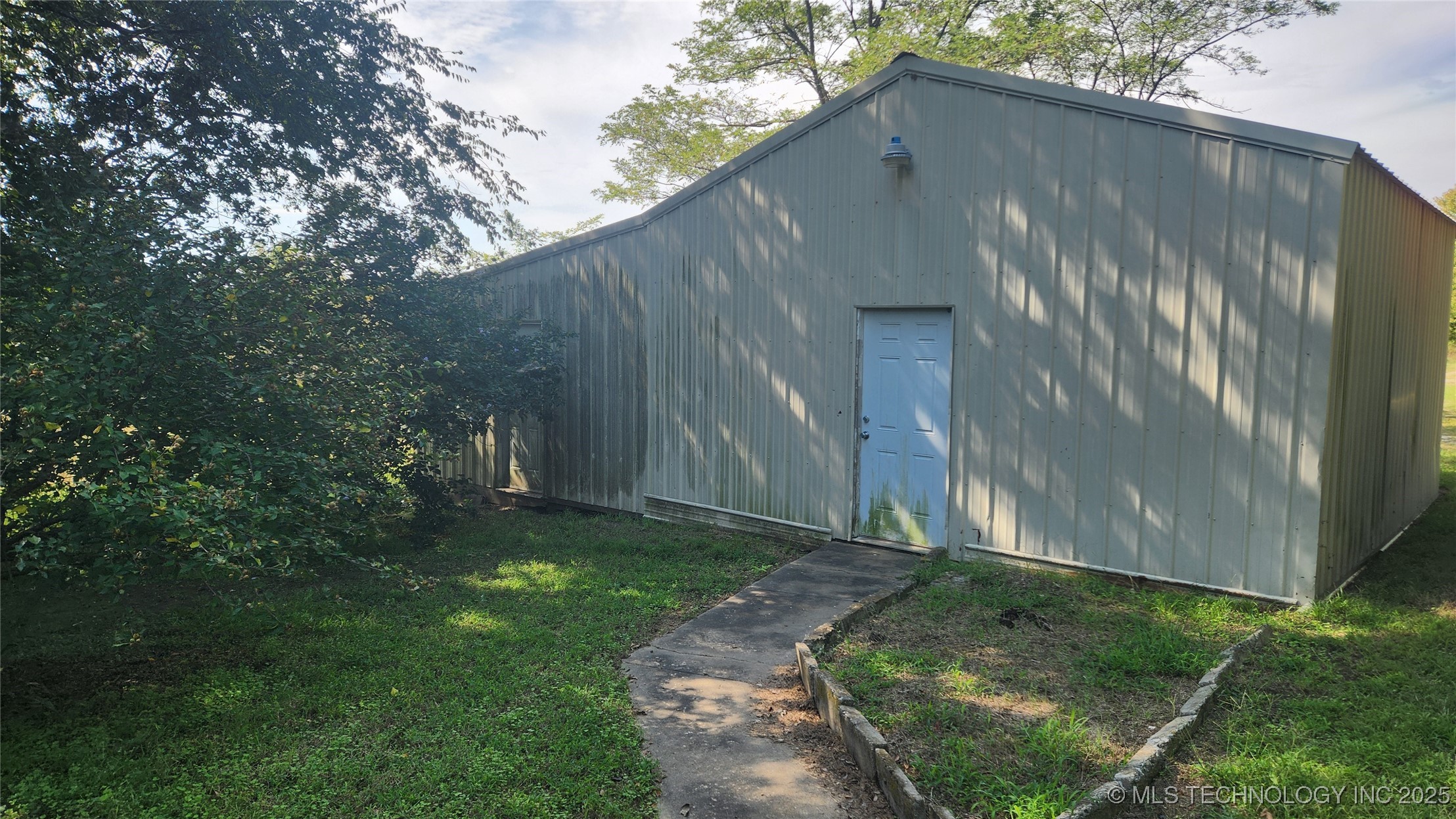 8887 W 510 Property Photo 3