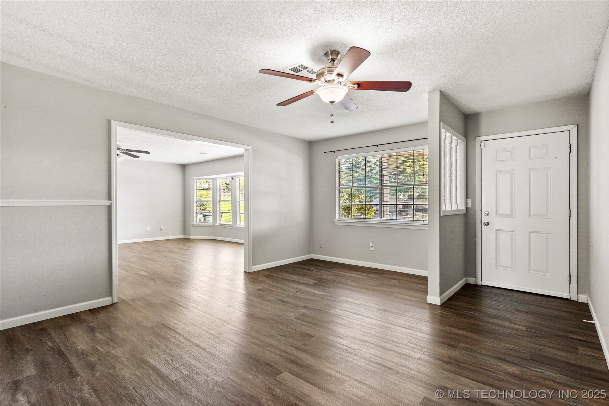 1410 N Dogwood Street Property Photo 5