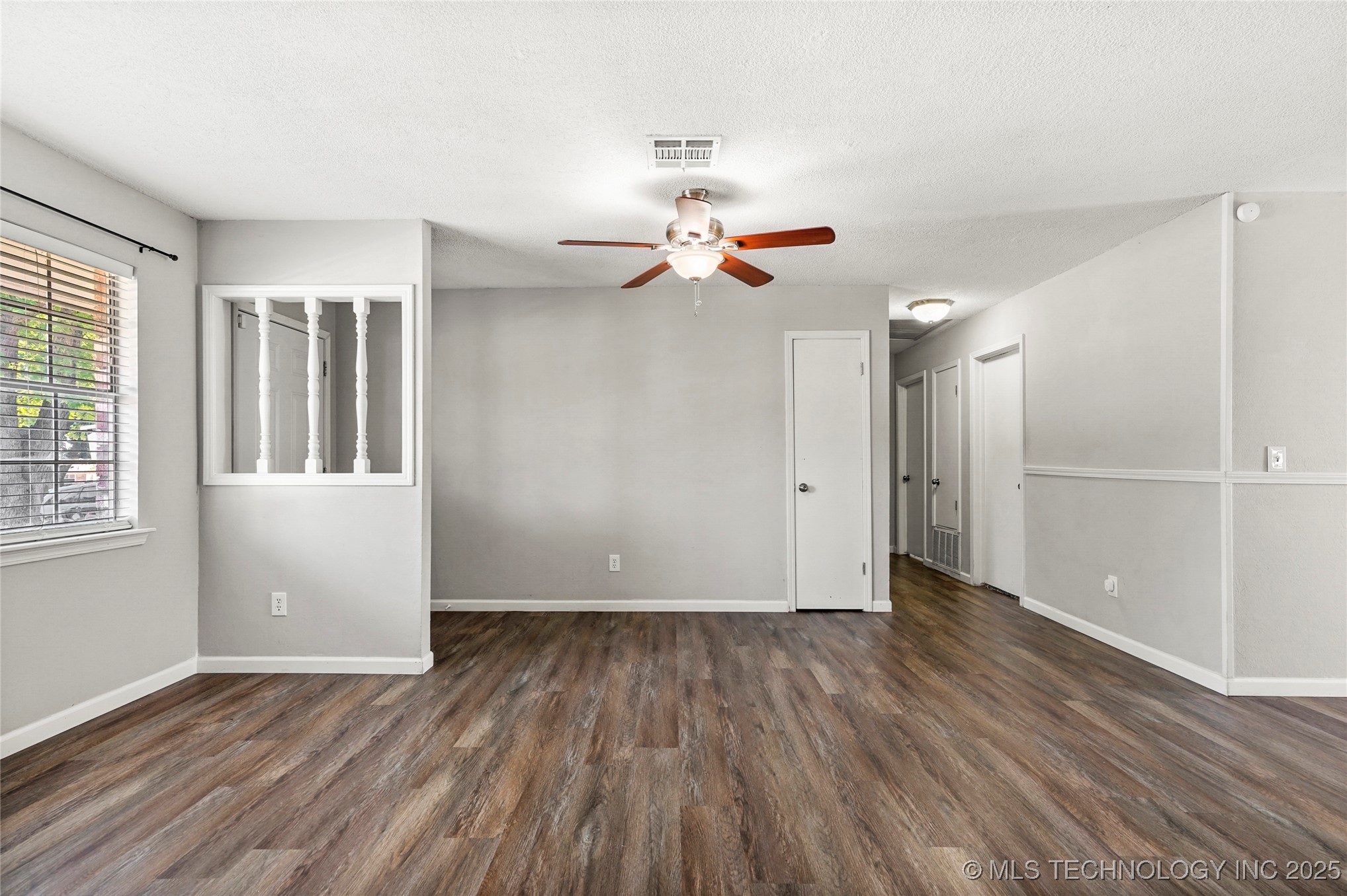 1410 N Dogwood Street Property Photo 7