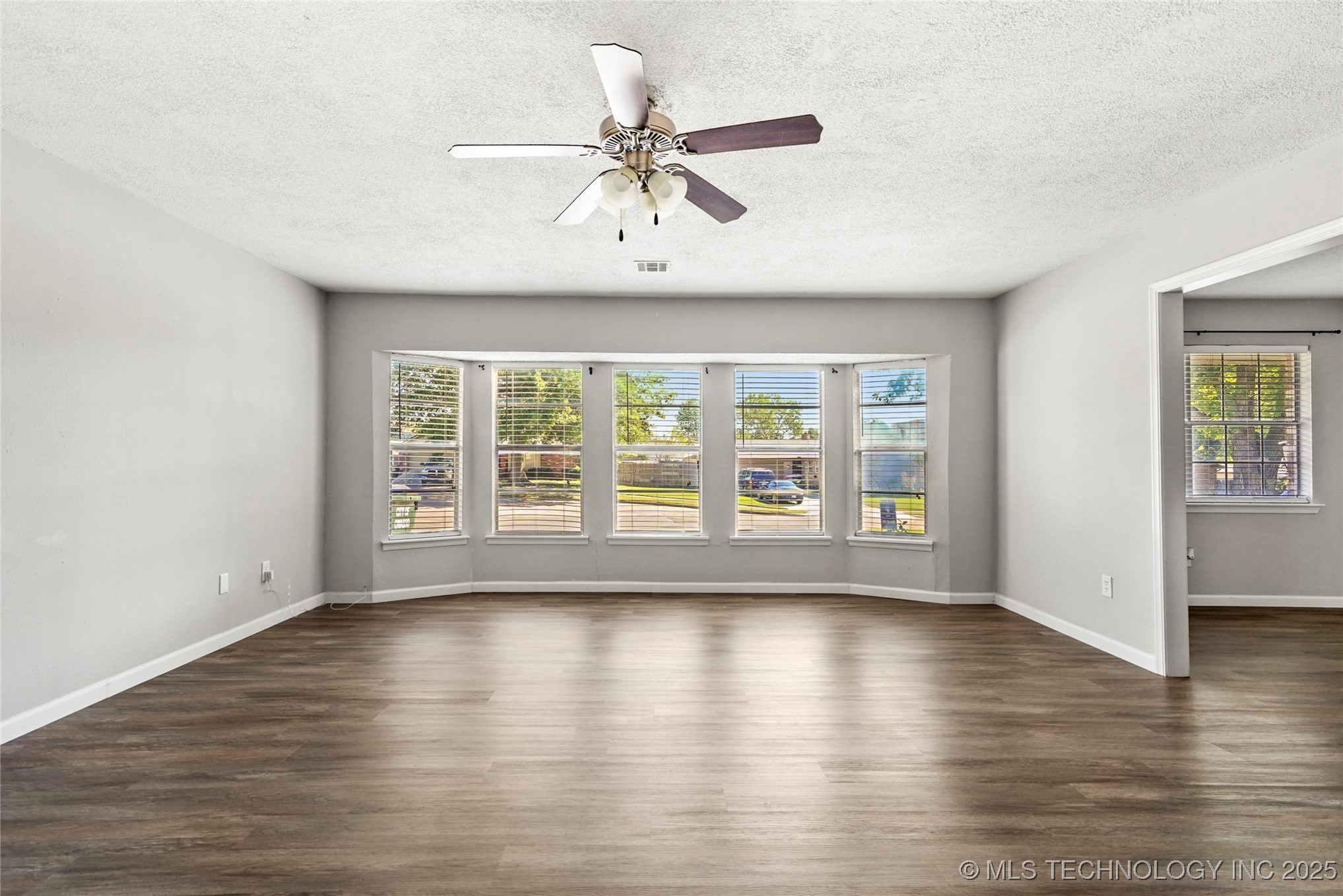 1410 N Dogwood Street Property Photo 9