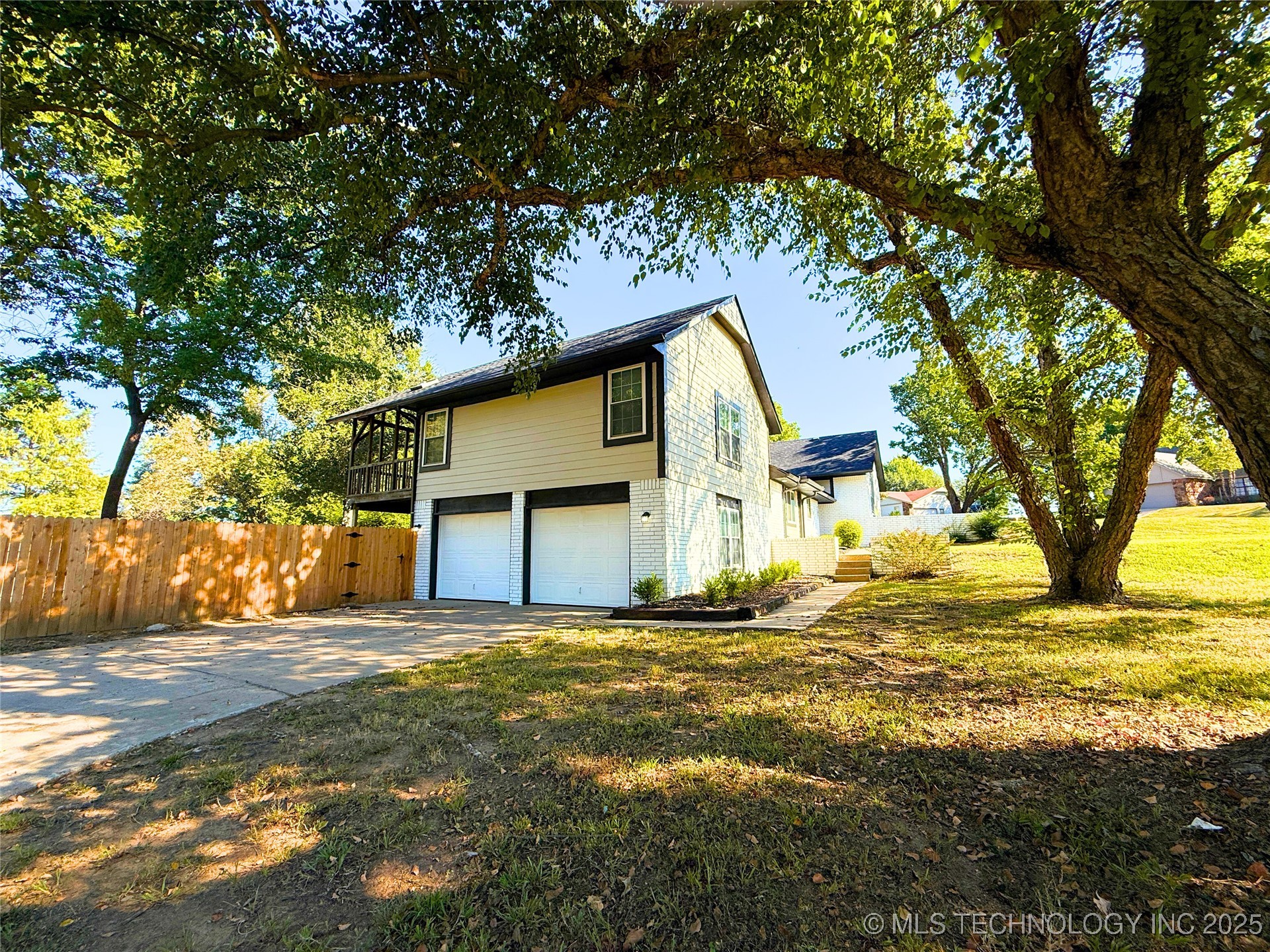 24037 Gordon Street Property Photo 5