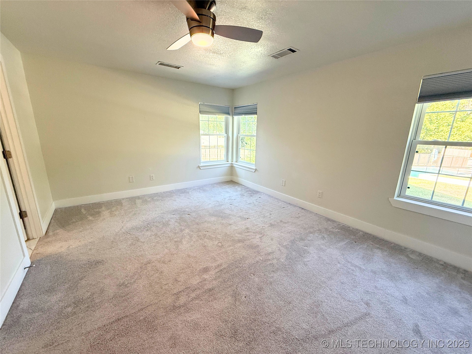 24037 Gordon Street Property Photo 21