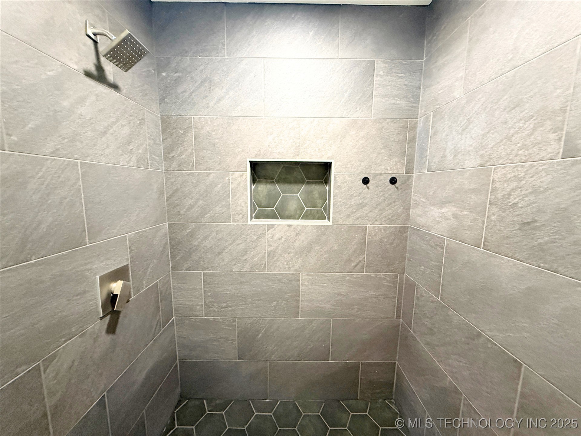 24037 Gordon Street Property Photo 23