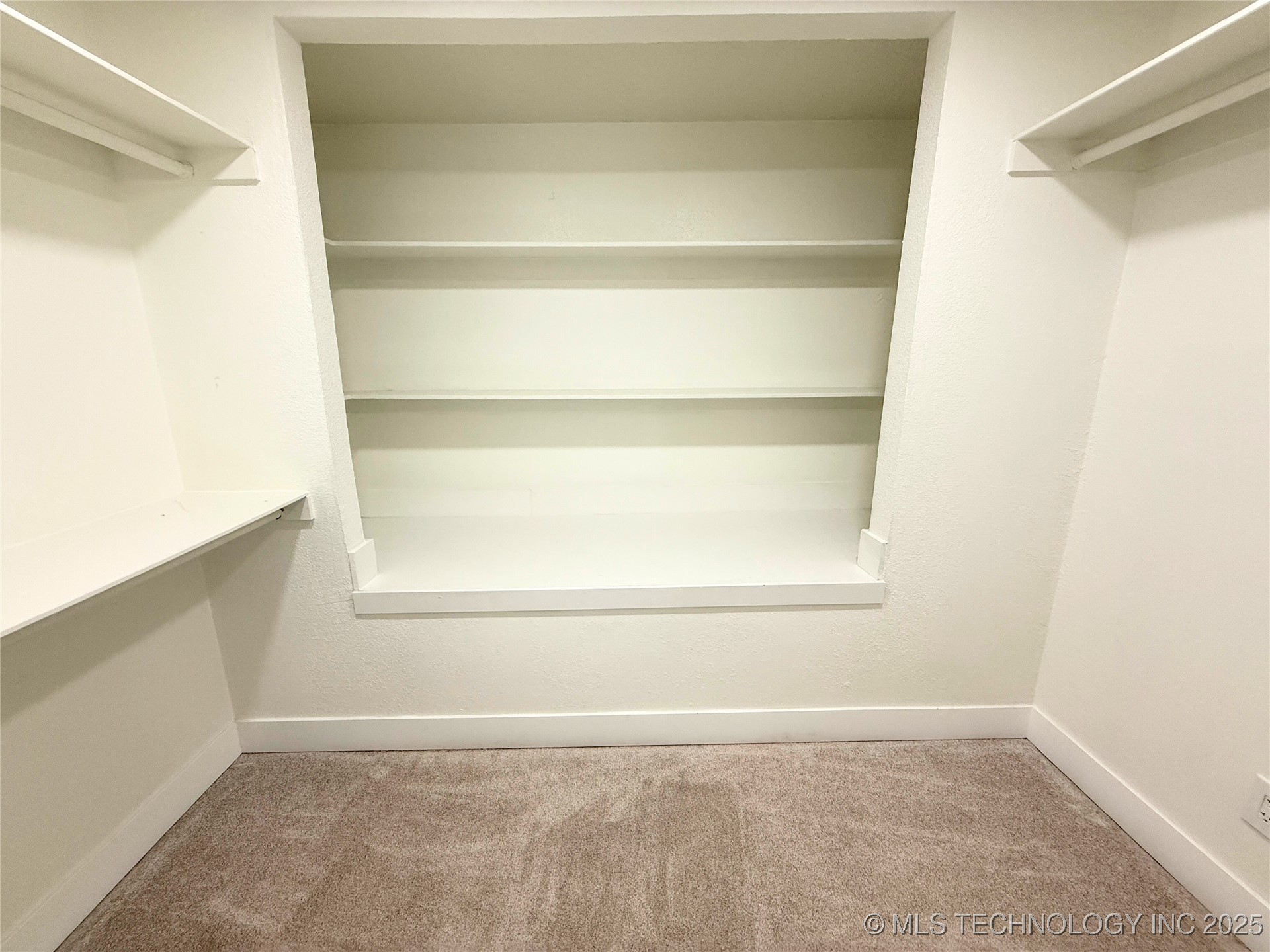 24037 Gordon Street Property Photo 26