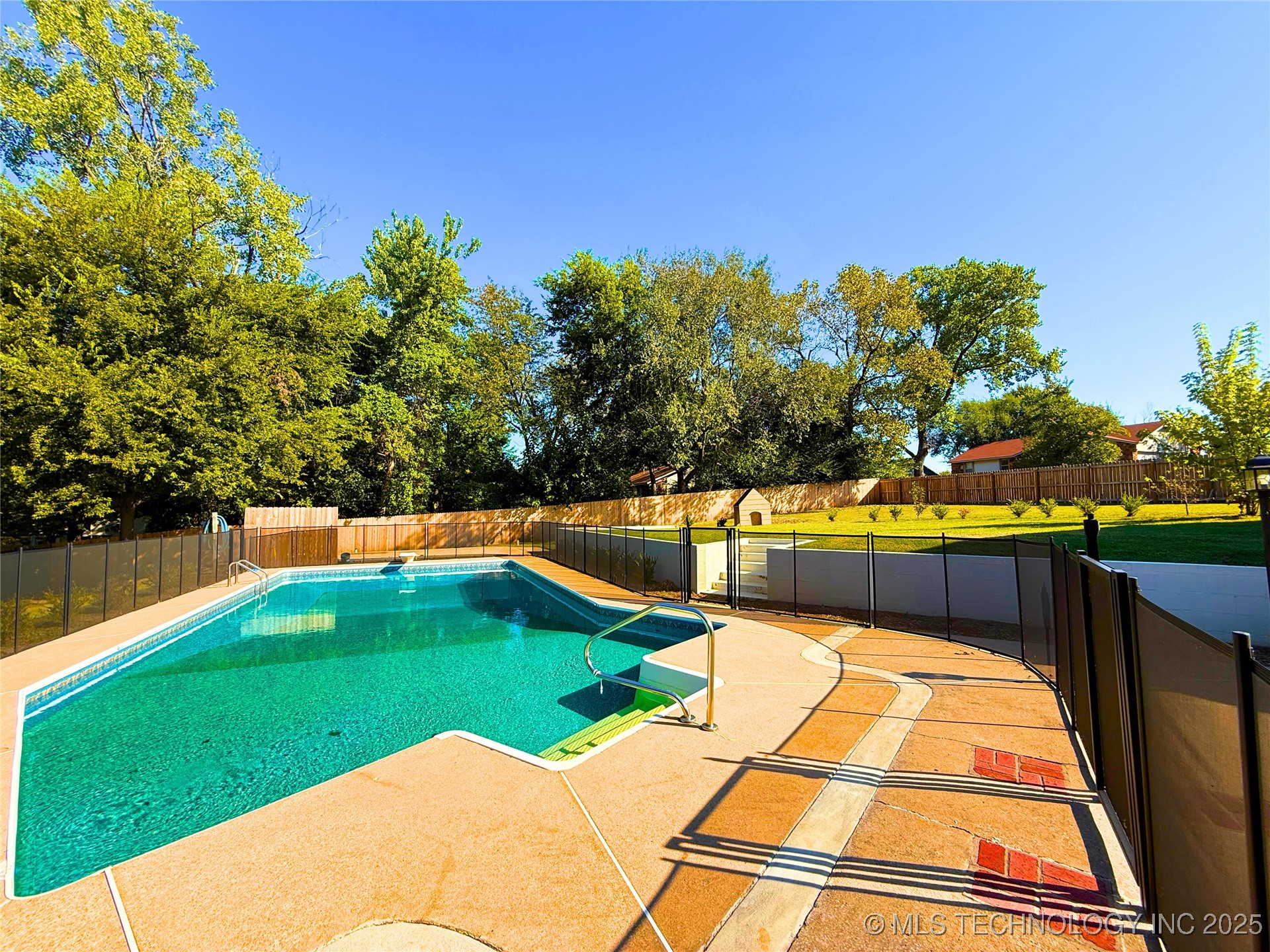 24037 Gordon Street Property Photo 33