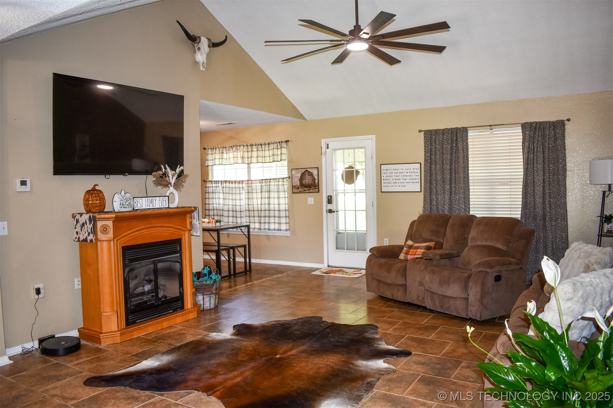 1108 Bermuda Drive Property Photo 10