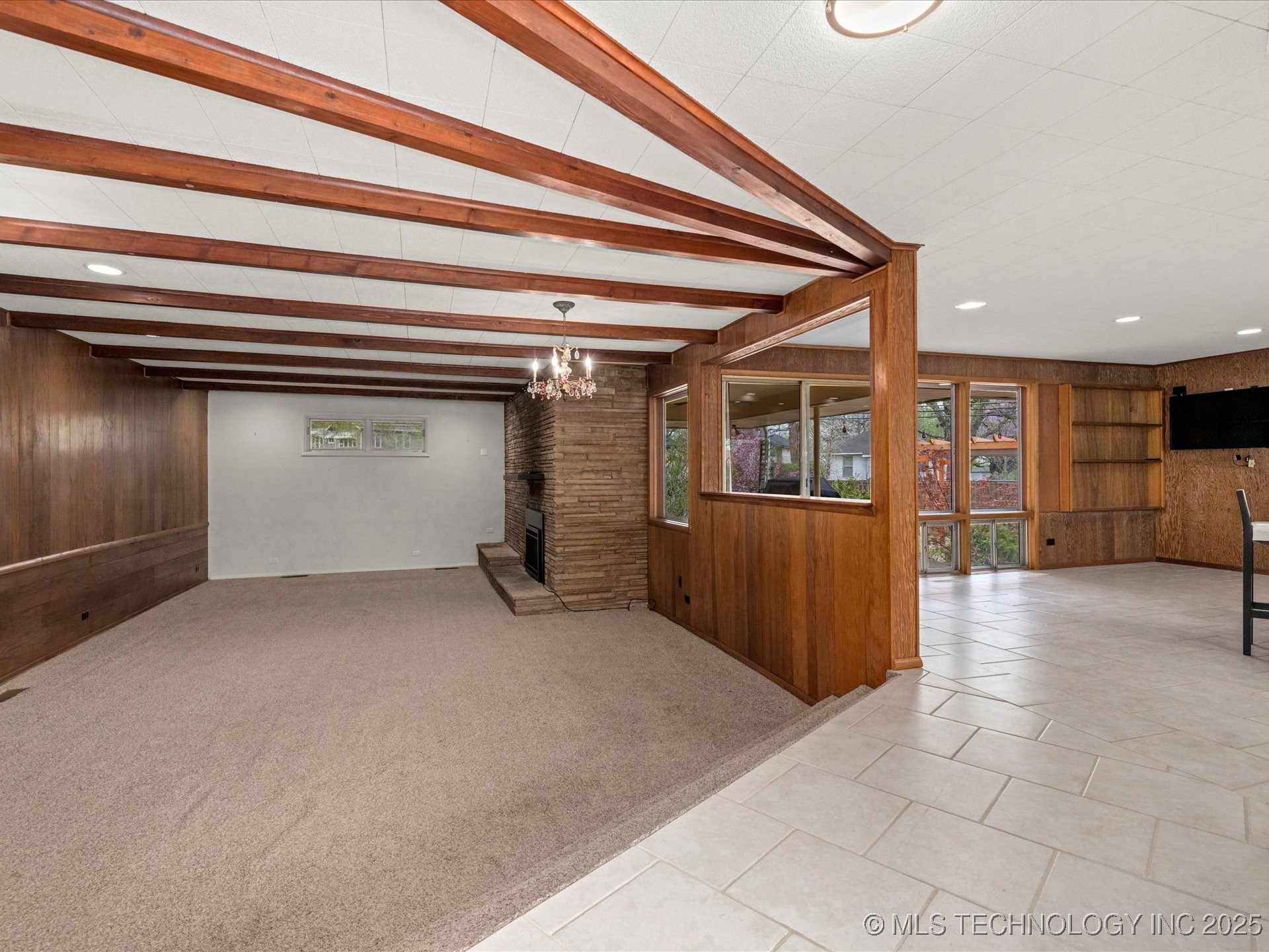 1700 S Grandview Avenue Property Photo 5