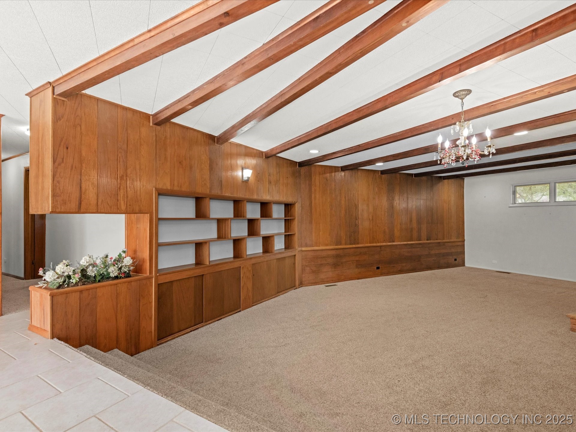 1700 S Grandview Avenue Property Photo 6